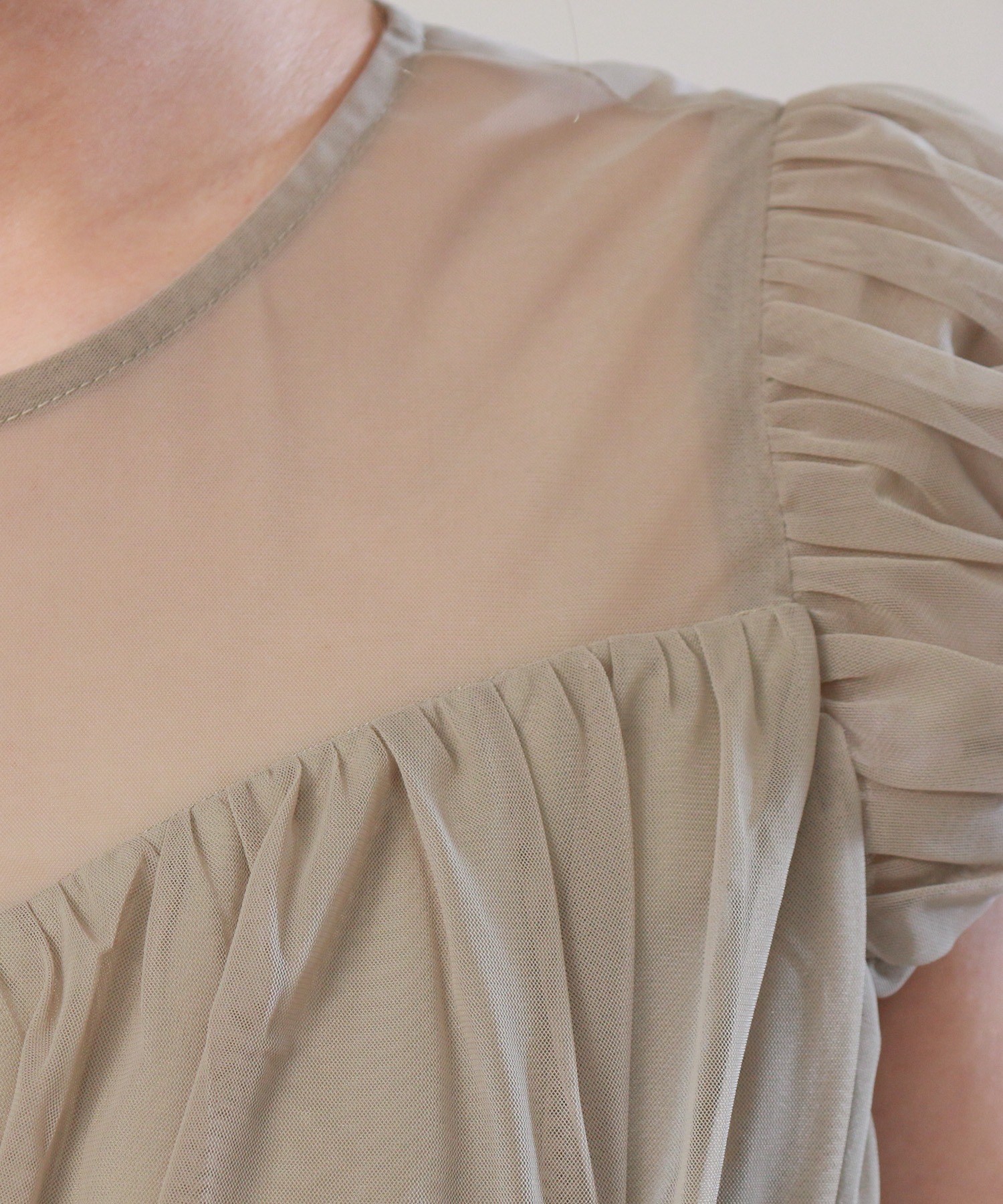 ウエストシャーリング チュールドレス