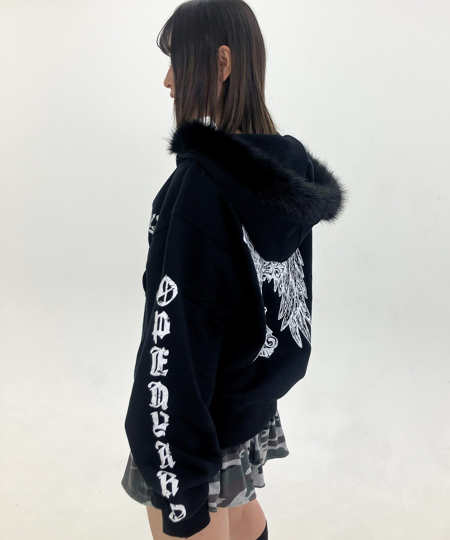 OY/オーワイ』GOTHIC CROSS FAUX FUR HOODIE ZIP UP/ゴシッククロス