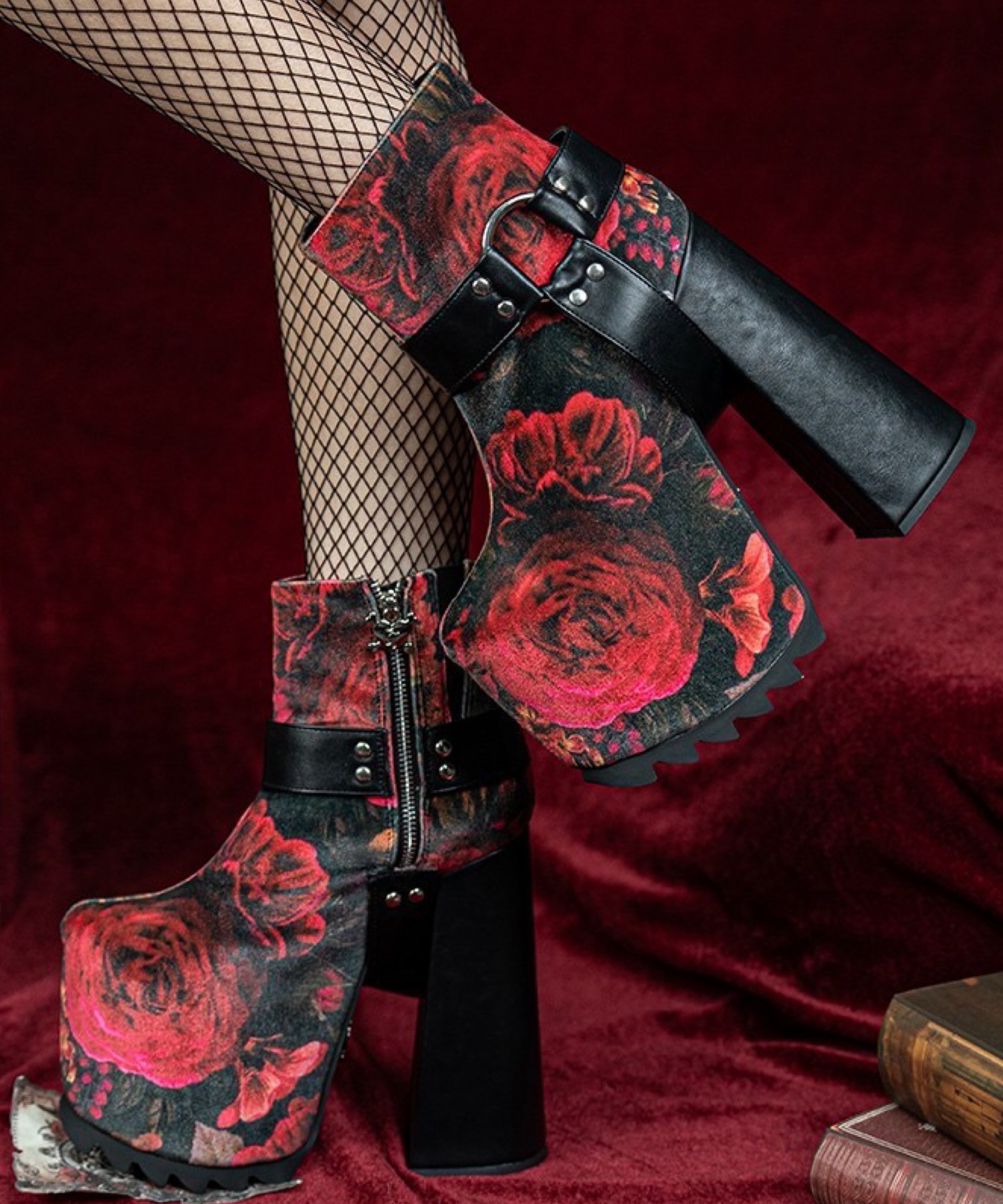 フラワーショートブーツ Charla Tedrick│Jeffrey Campbell OFFICIAL