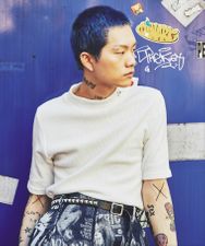 HYS FACE刺繍 モックネックTシャツ