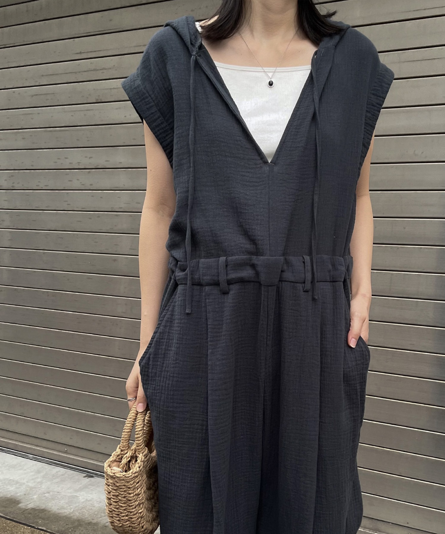 2way V-neck hood all in one outfit / 2way 深Vネック