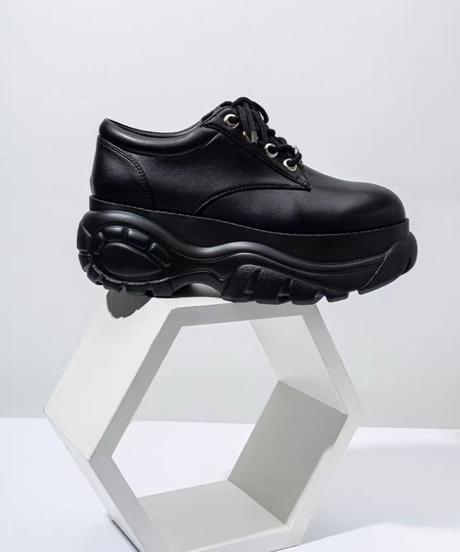 JUST ABOUT 厚底　ミドルブーツ 厚底 レースアップブーツ JUST ABOUT│Jeffrey Campbell OFFICIAL