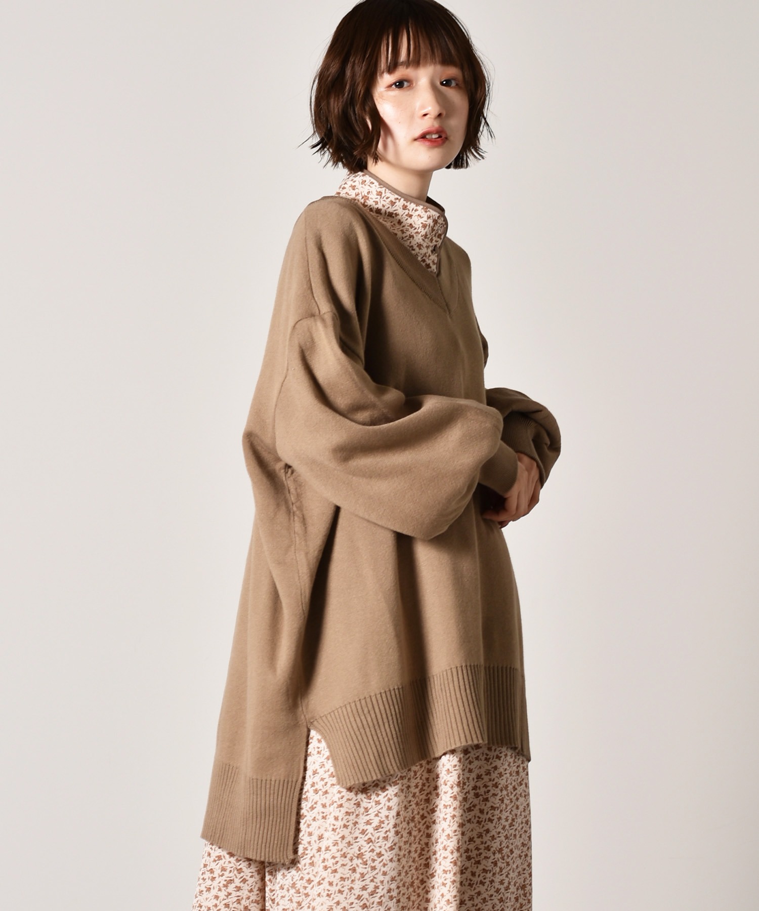 Vネックボリュームニット Retro Girl Retro Girl Online Store レトロガールオンラインストア