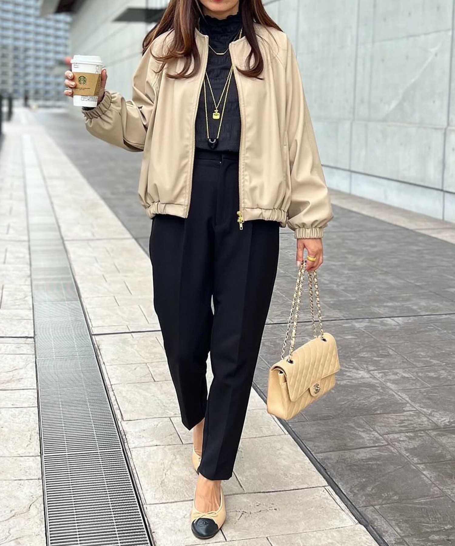 ノーカラージャケット ベージュ 合成皮革 UNTITLED ジャケット ノーカラージャケット 「ポケット