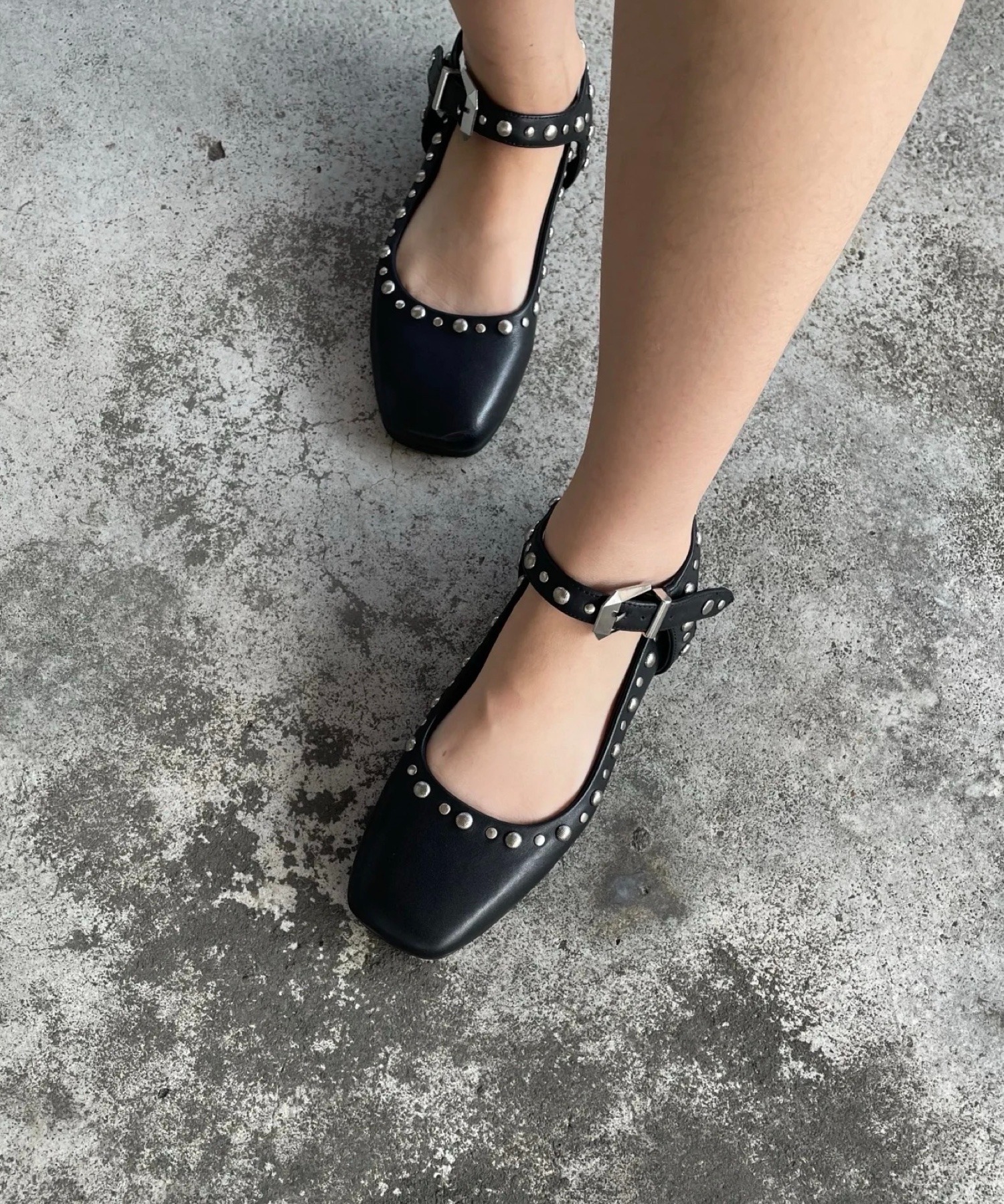 スタッズメリージェーンパンプス JUST ABOUT│Jeffrey Campbell