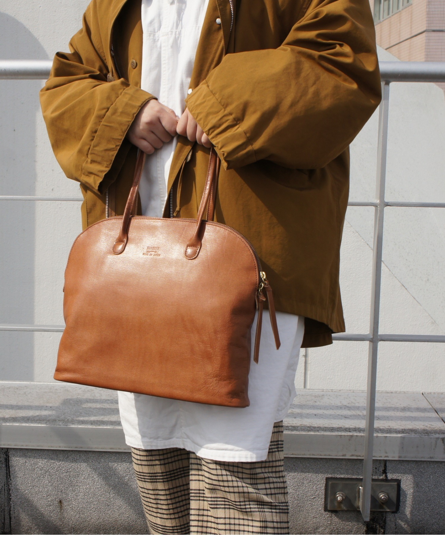 LIGHT LEATHER BOSTON L / トート