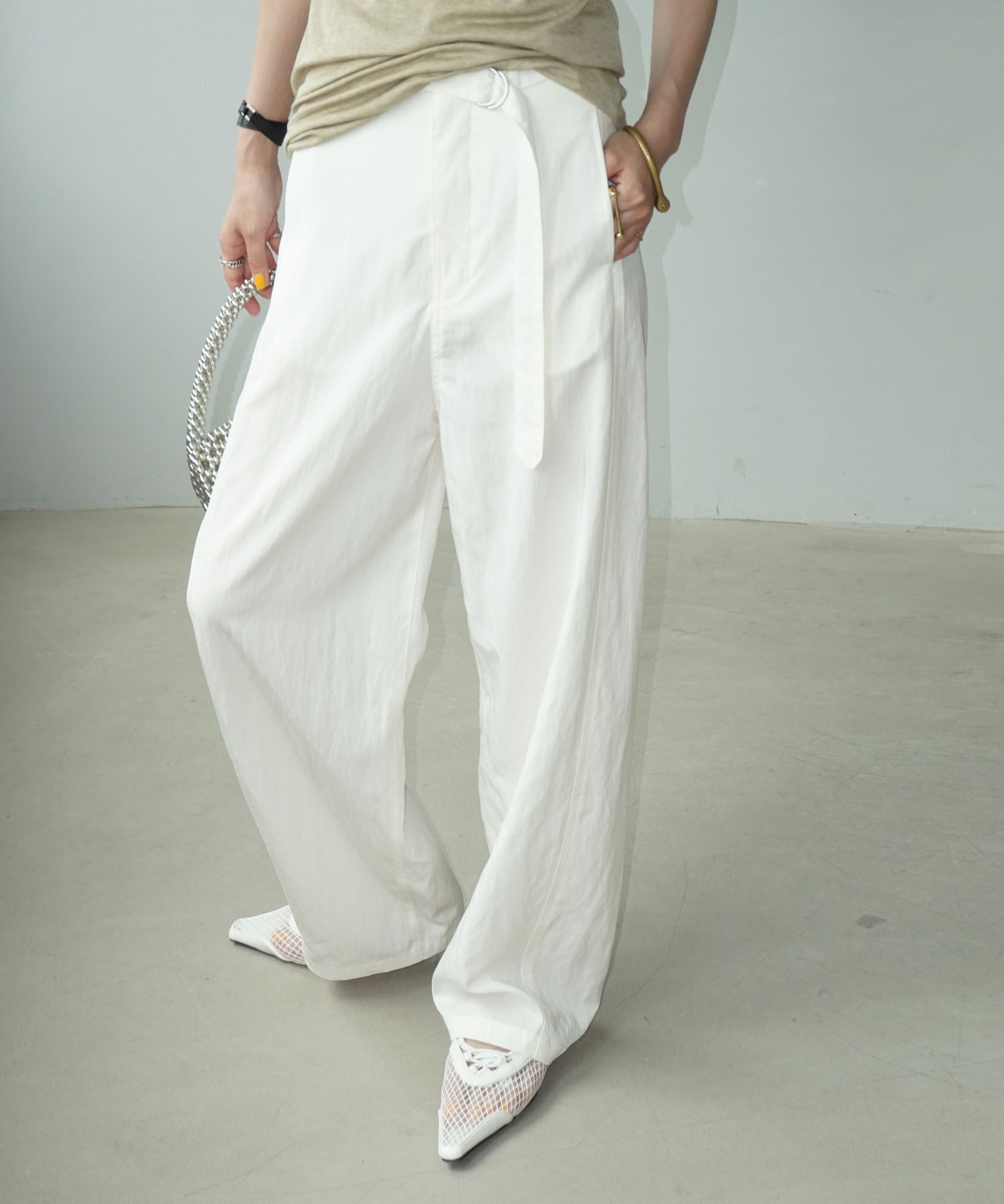 ベルト付き テクスチャー ハイウエストパンツ chw25s068-ファッション