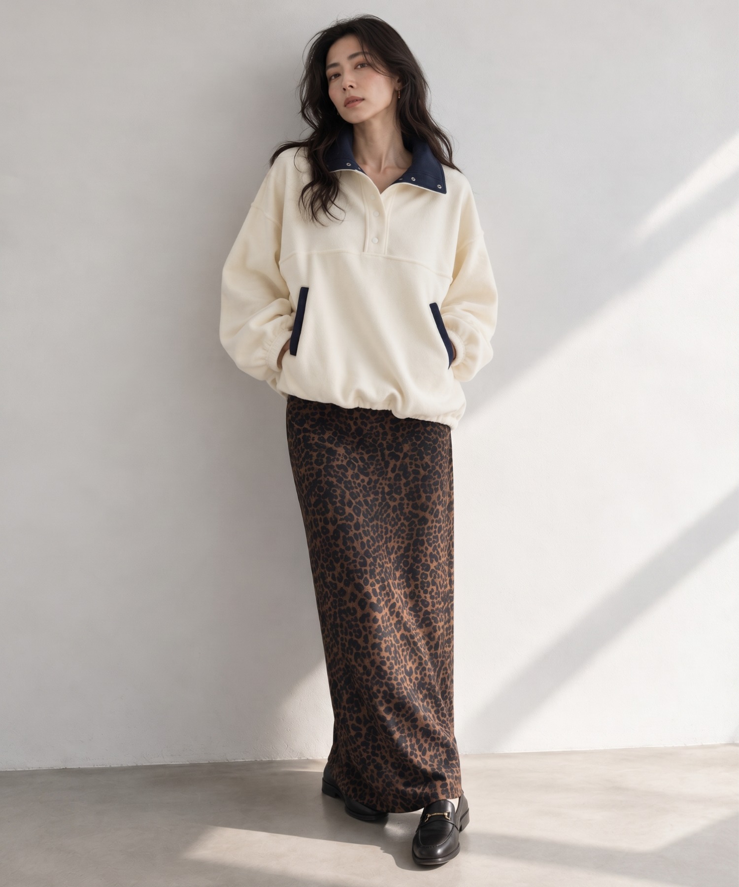 モデル身長：158cm
着用サイズ：FREE
※実際の商品は左前の仕様です。