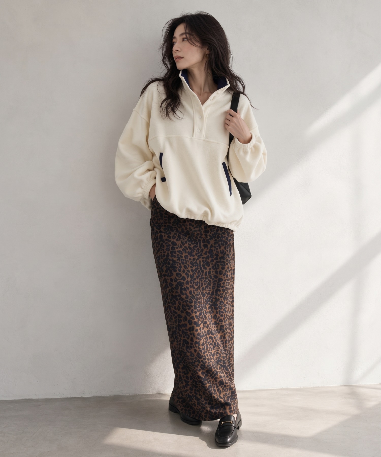 モデル身長：158cm
着用サイズ：FREE
※実際の商品は左前の仕様です。
