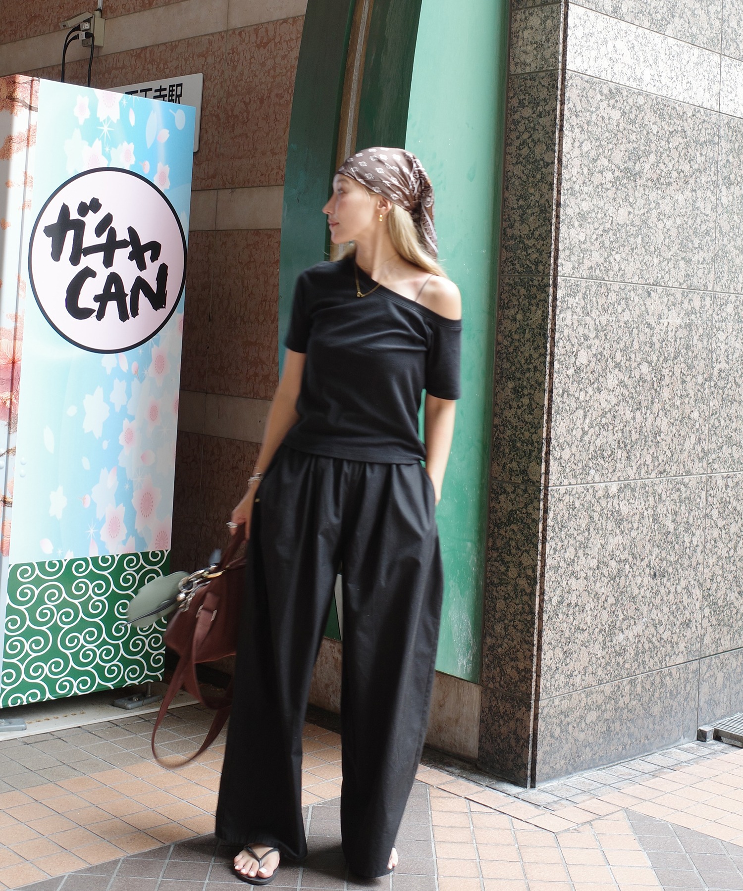 model：H163 着用サイズ：FREE