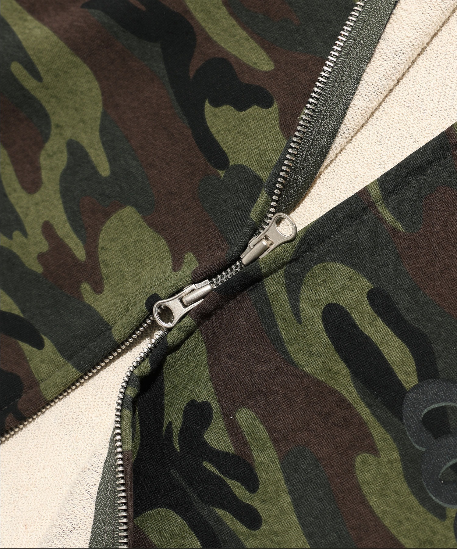 A'GEM/9 × .kom 『ISTKUNST/イストクンスト』G&C HOOD ZIP UP/G&C