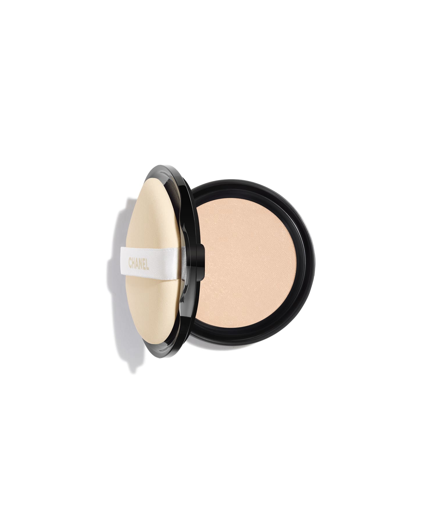 CHANEL�i�V���l���j�́u�� �x�[�W�� �w���V�[ �O���E �N�b�V���� (���t�B��) �t�@���f�[�V�����i�t���b�V���Ŗ��邢��̂���d�オ��jSPF 30/PA+++�i�t�@���f�[�V�����j�v�bBR22