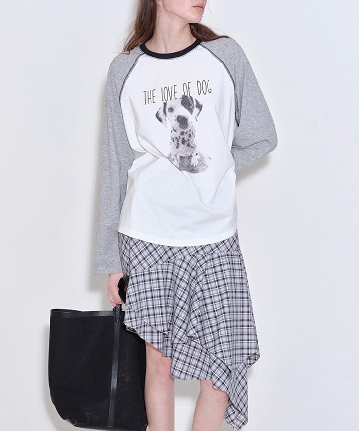 モノトーンドッグプリント ラグランスリーブ ロングTシャツ
