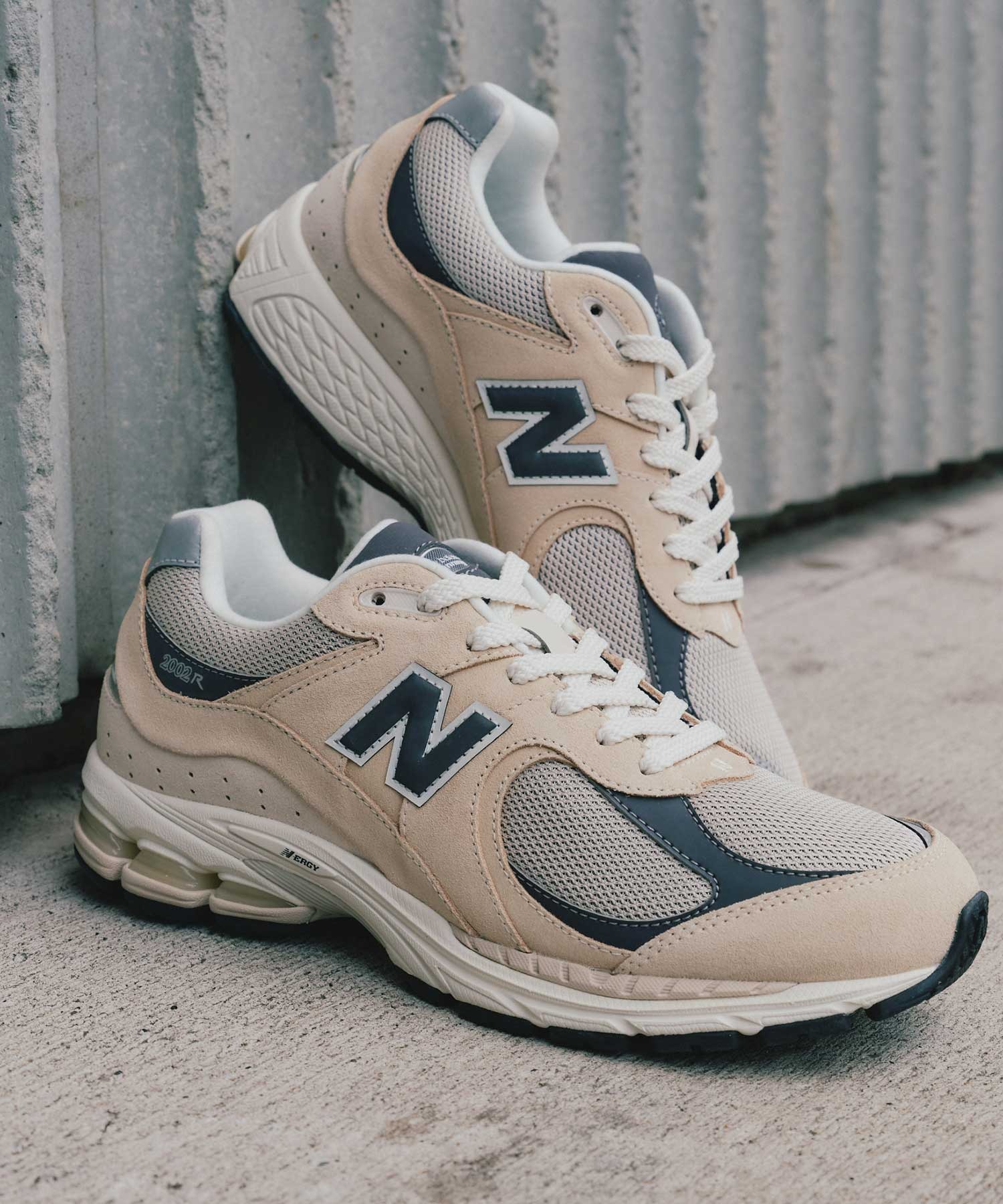 New Balance M2002 【公式通販】