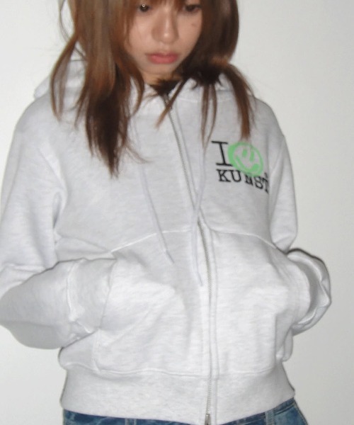 さらに100円引き◆ISTKUNST◆I SMILEY KUNST CROP HOOD ZIP UP Welcome to joyful online shopping!