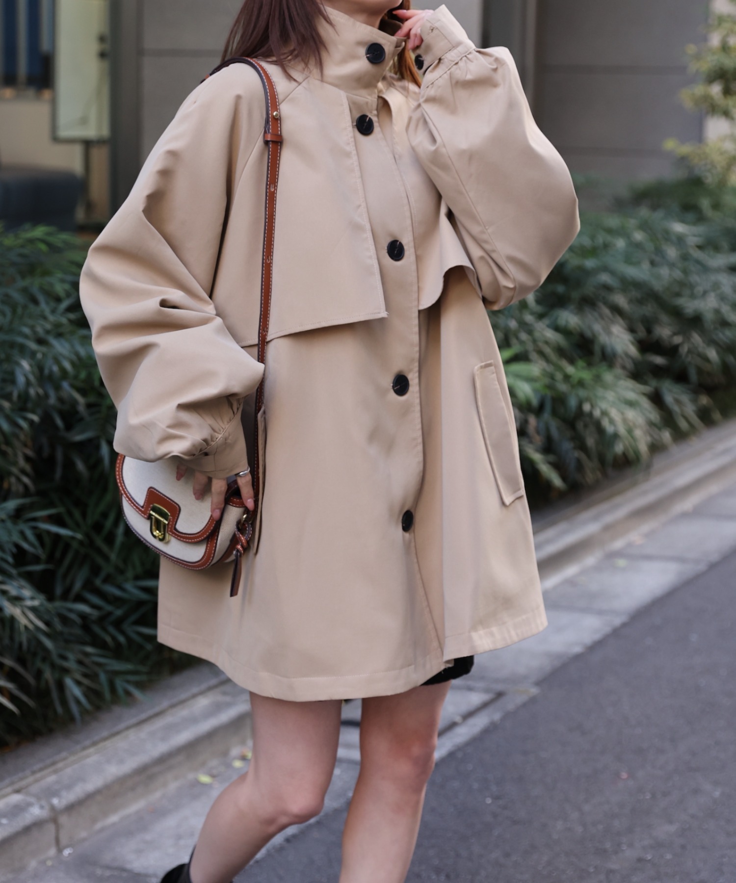 ベージュ