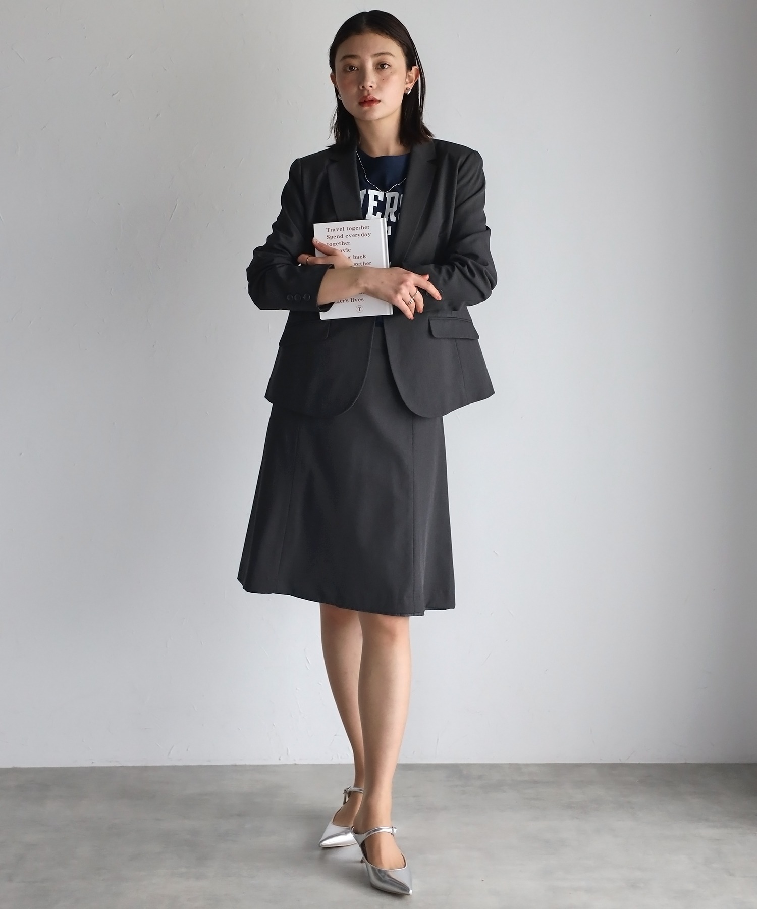 model:166cm　着用カラー：チャコールグレー（フレアスカート）