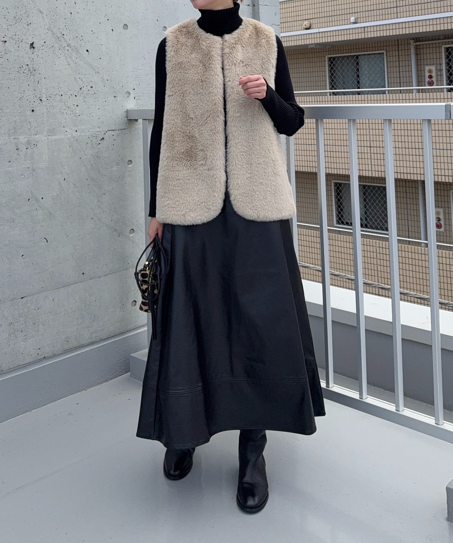 model：H166　着用サイズ：F
