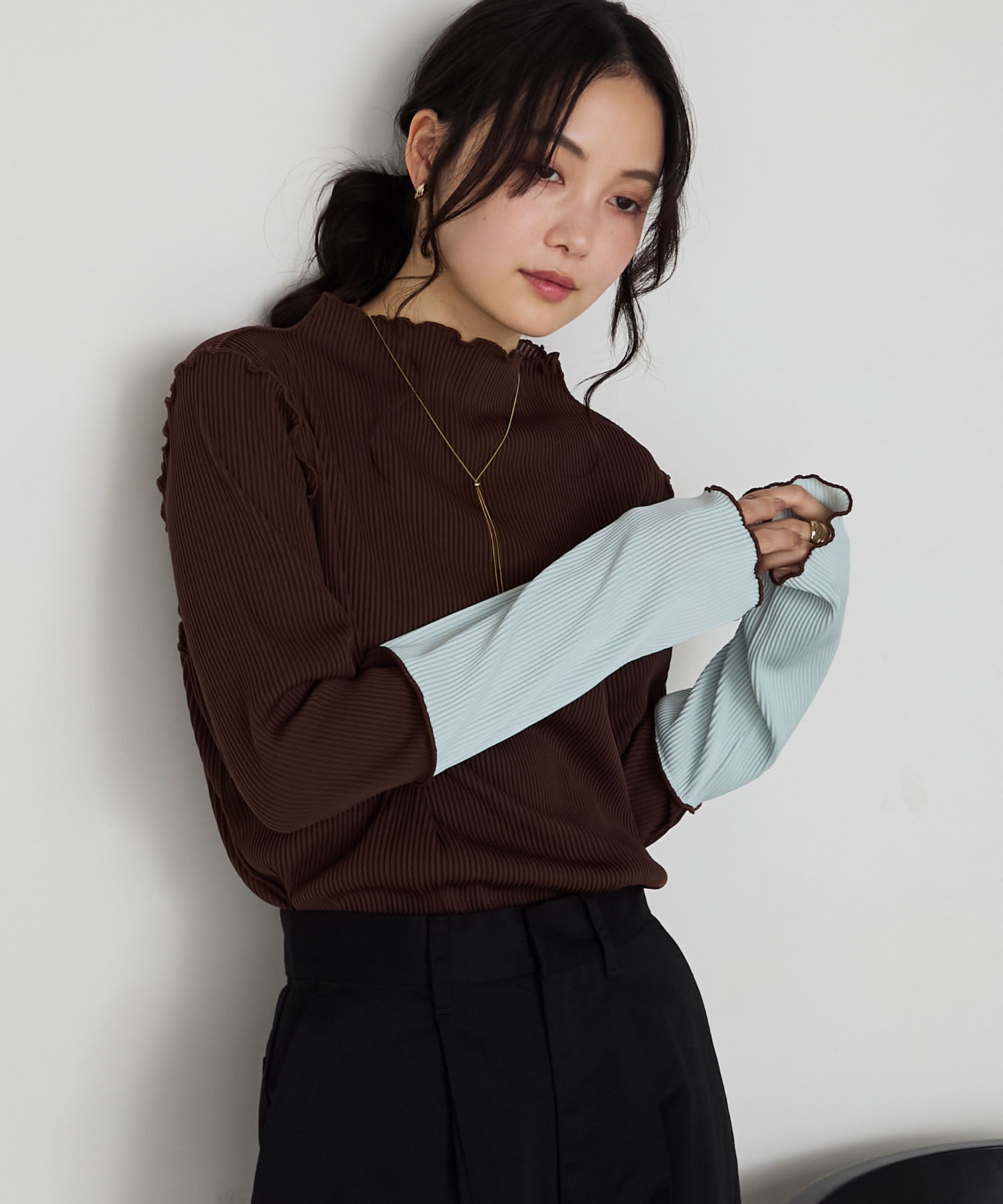 forksy.】袖口配色プリーツメロー切替シアートップス forksy.│MONO