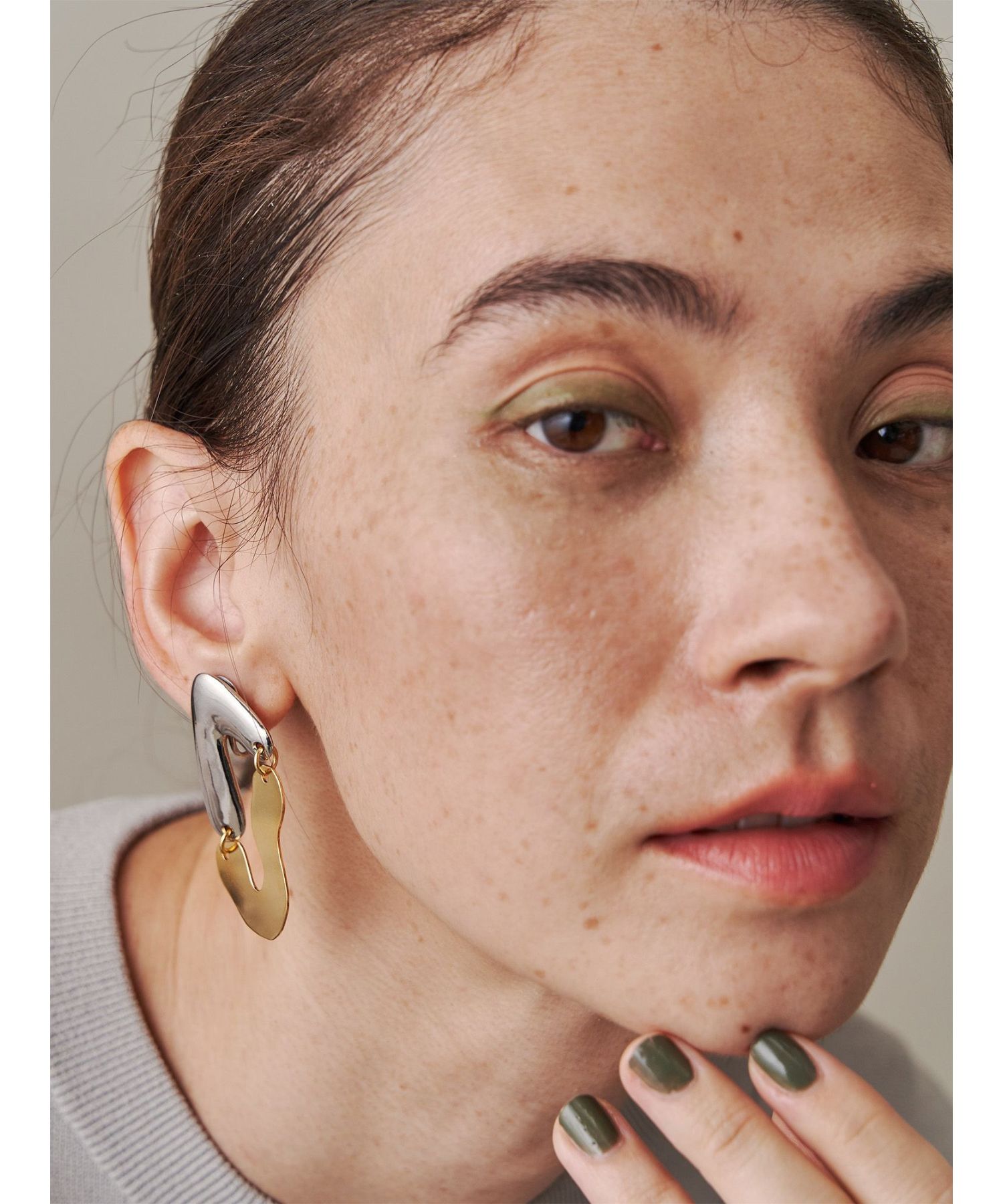 イヤリング SWAY TRIANGLE EARRING / スウェイトライアングルイヤリング