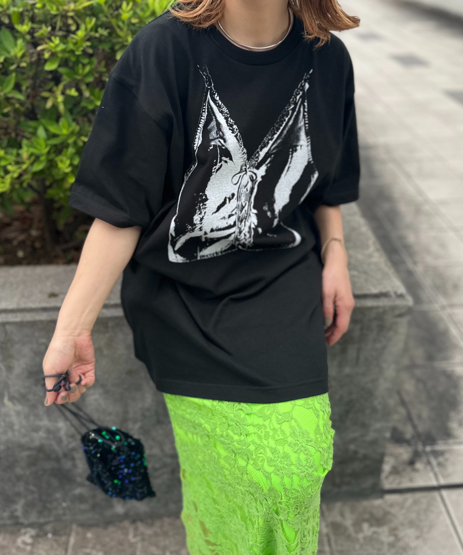 ブラック