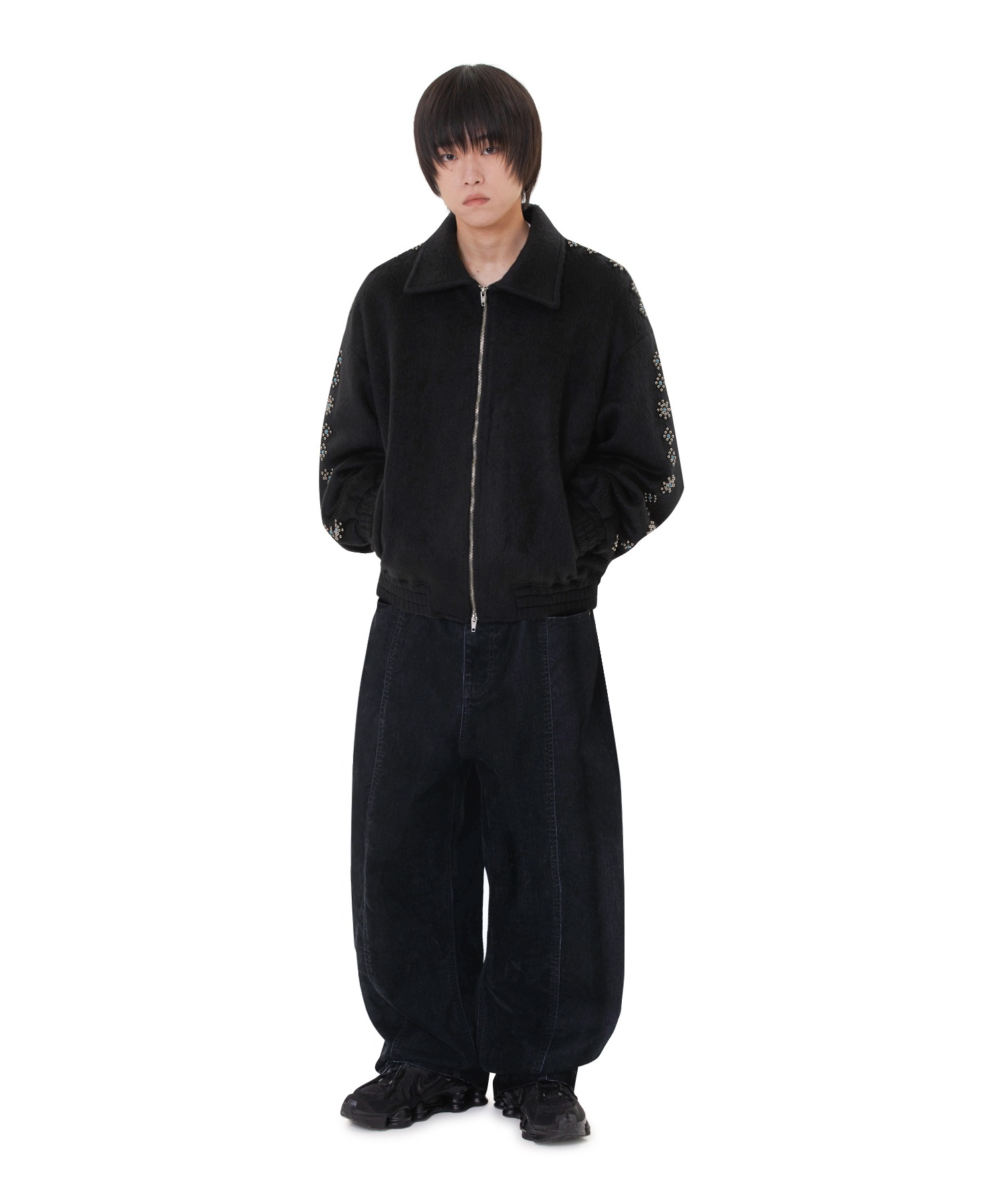 OY/オーワイ』 VELVET DENIM WIDE VOLUME PANTS/ベルベット