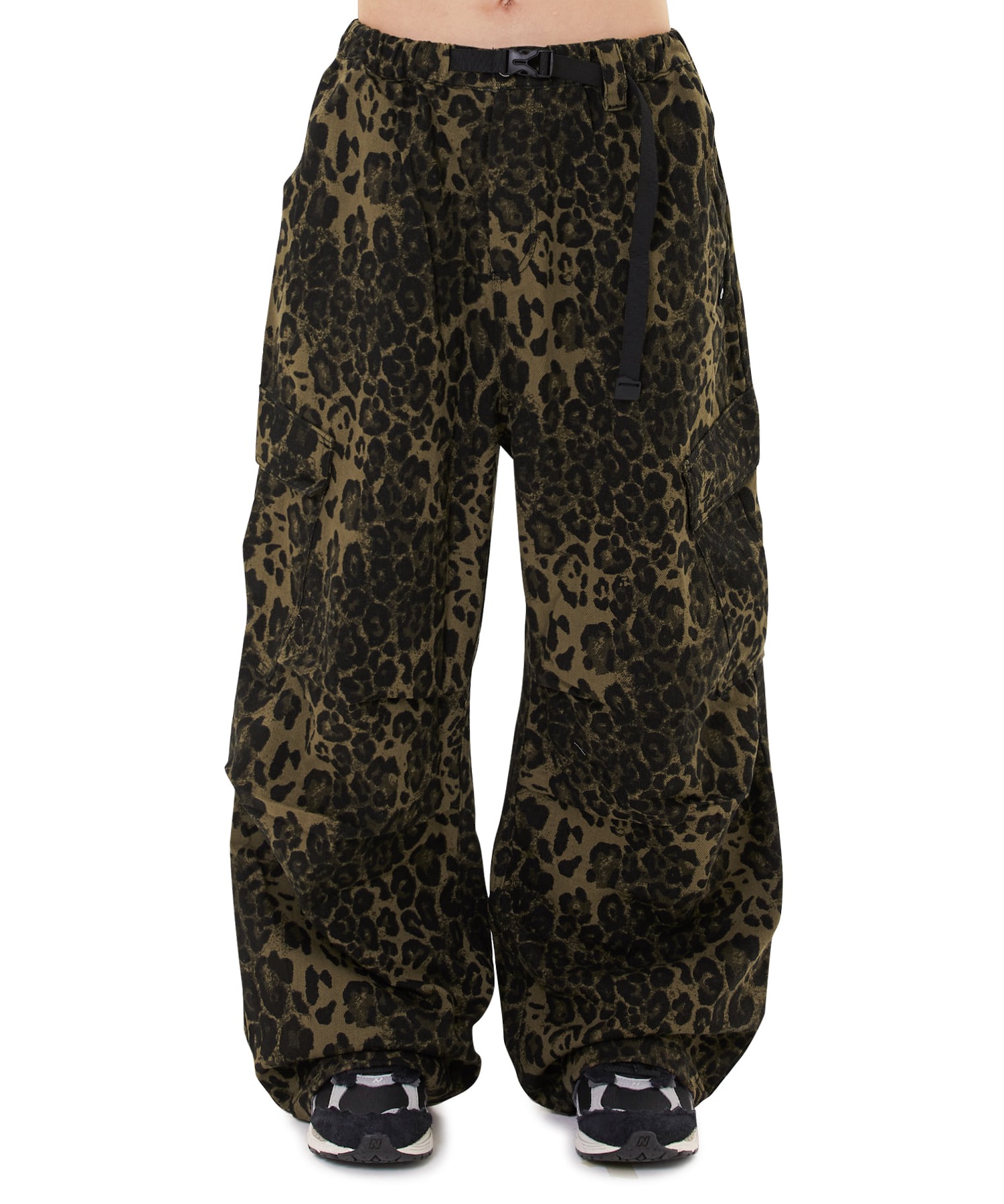 OY/オーワイ』 LEOPARD WIDE CARGO PANTS /レオパード ワイド カーゴ パンツ OY│A'GEM/9×.KOM【公式】｜韓国・ ストリートブランド通販サイト エージェムナイン ドットケーオーエム