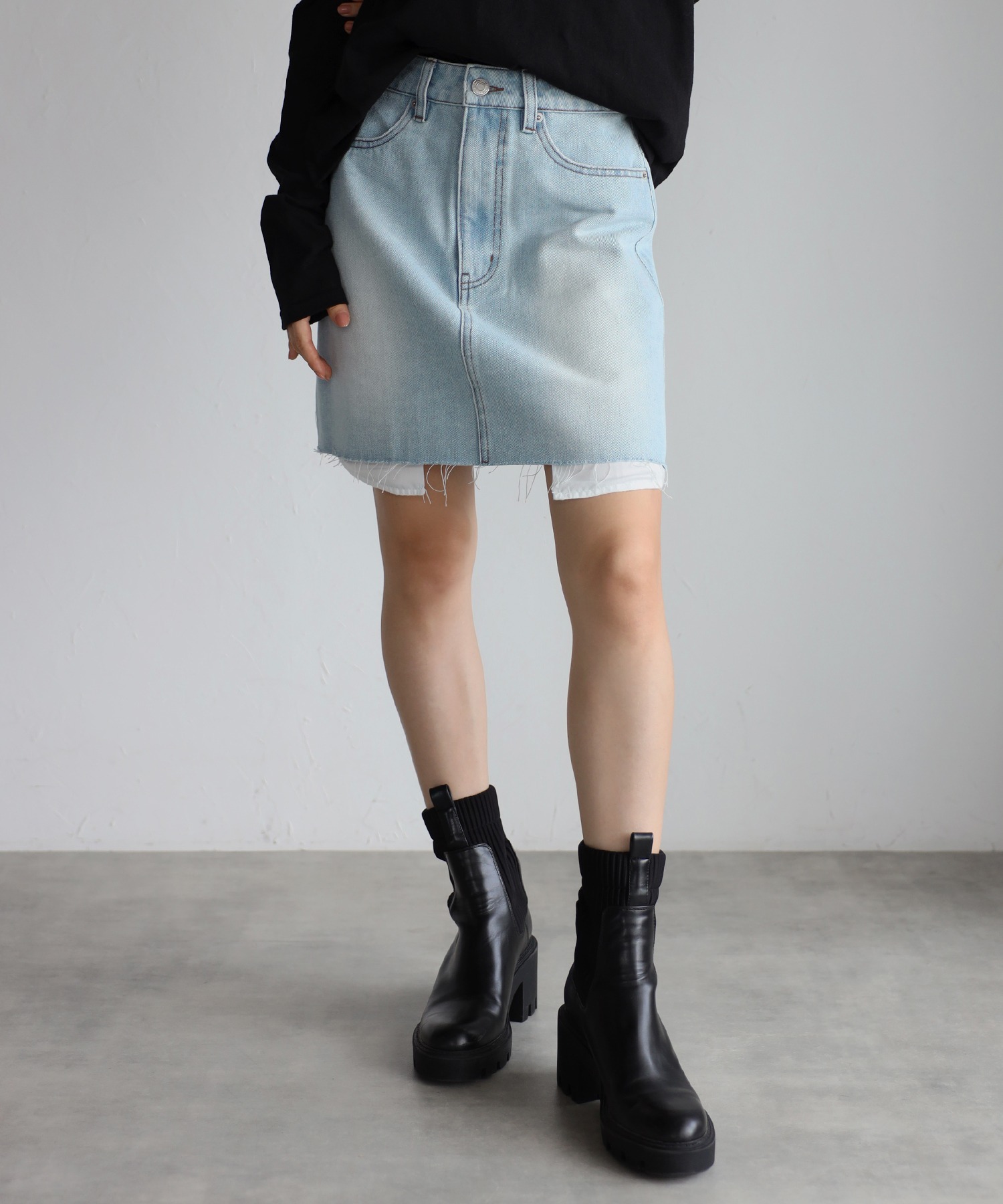 model：H159 着用サイズ：S