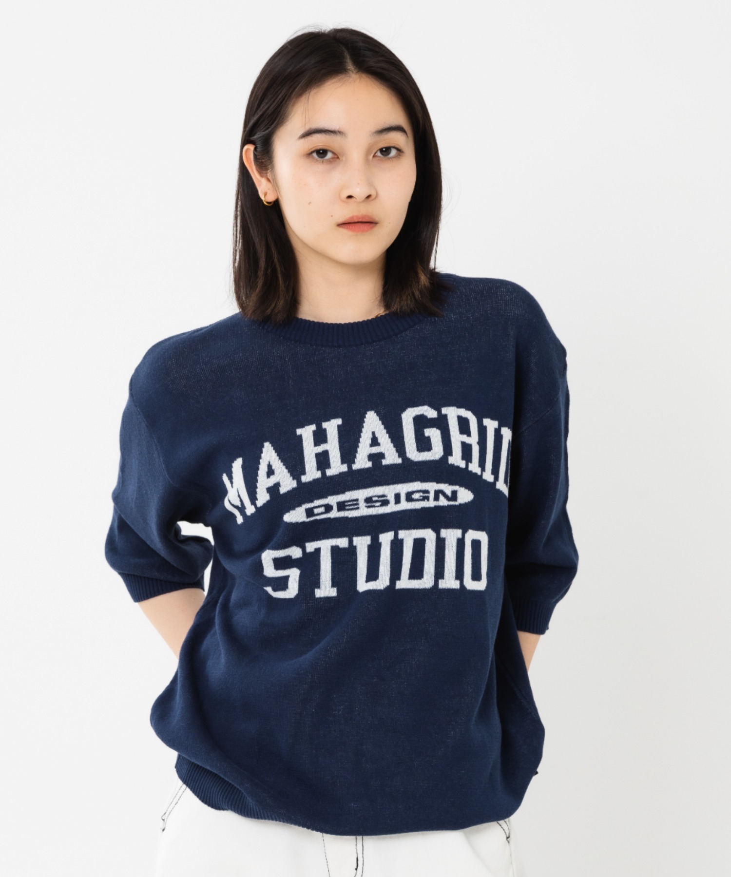 mahagrid/マハグリッド』COLLEGE LOGO HALF KNIT/カレッジロゴハーフ