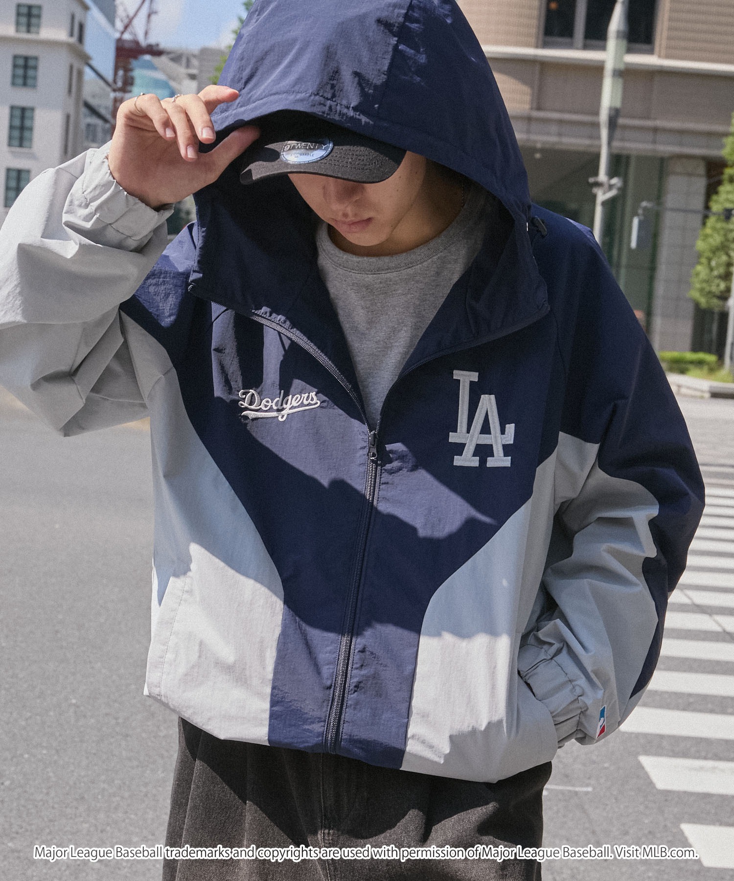 【完売商品】MLB/メジャーリーグベースボール 別注 トラックブルゾン MLB/メジャーリーグベースボール 別注 ワッペン刺繍 オーバーサイズ