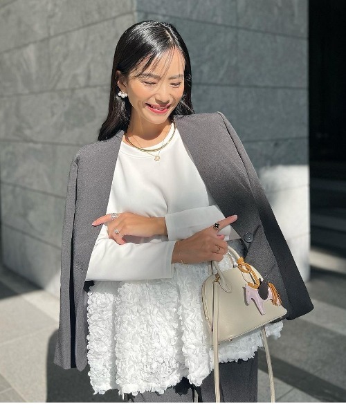 model:158cm　着用サイズ：7号　カラー：チャコール