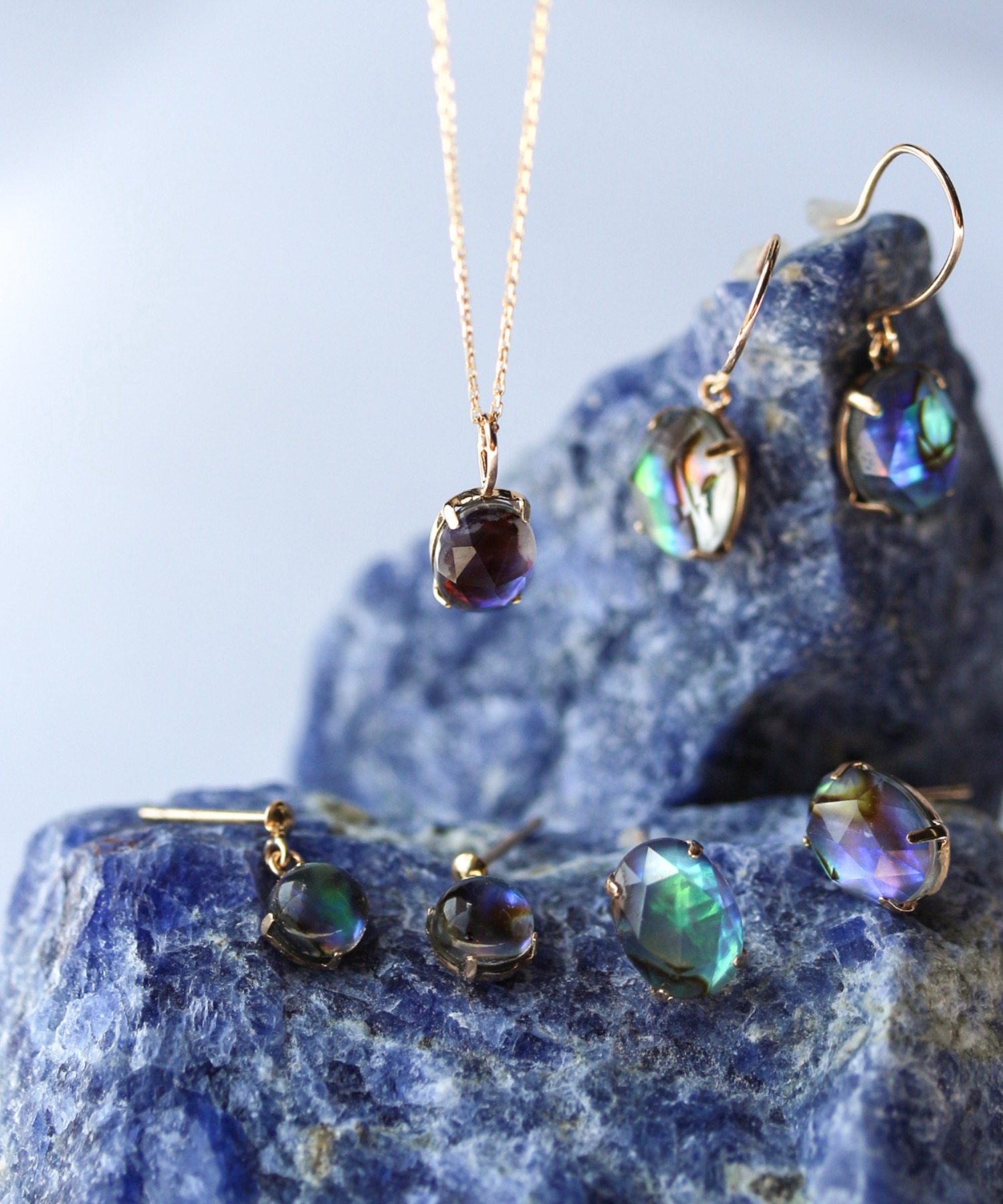 クリスタル / 黒蝶貝 ピアス | K10YG