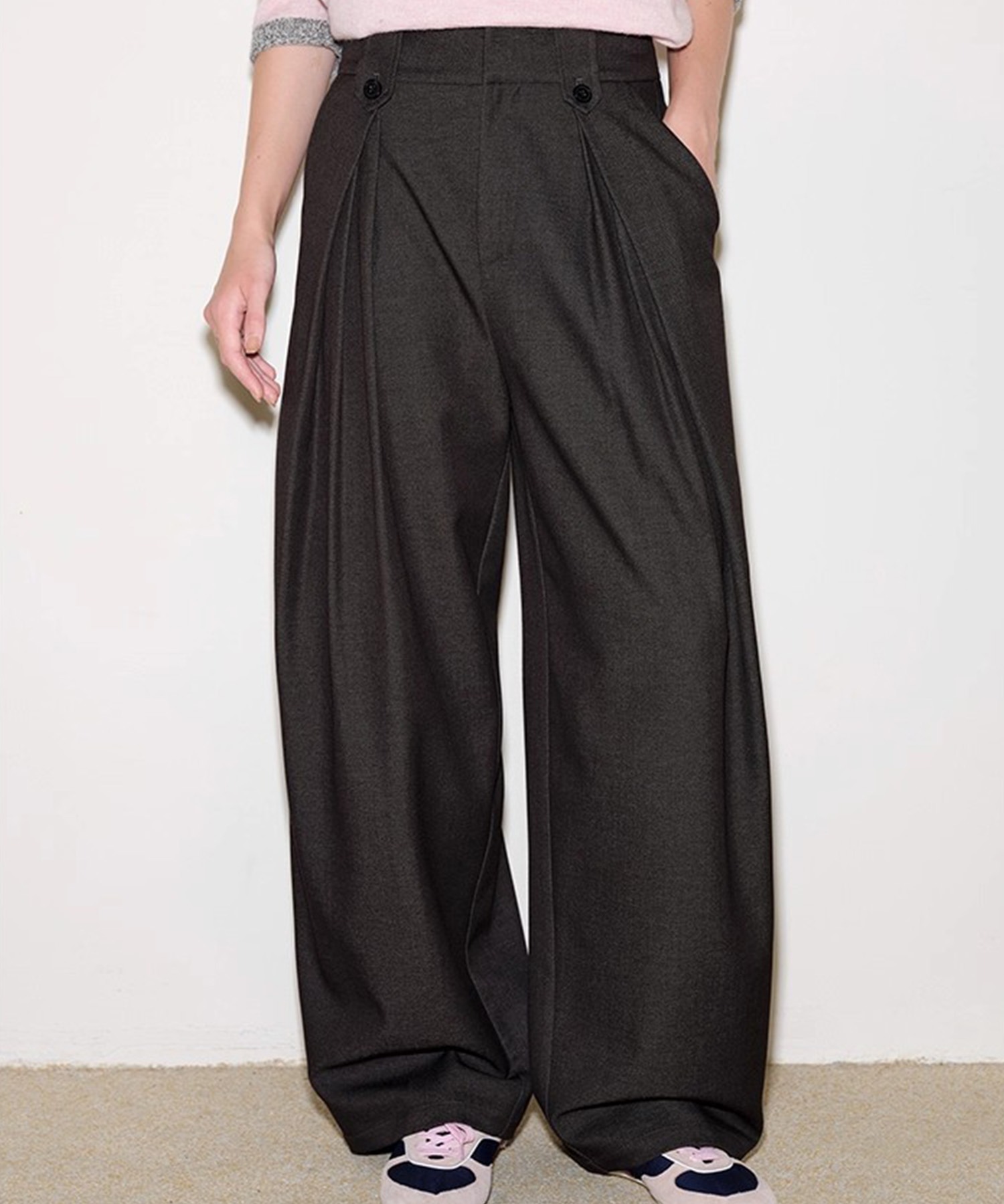 プリーツデザイン ストレートワイドスラックス FQ25K082【Fano