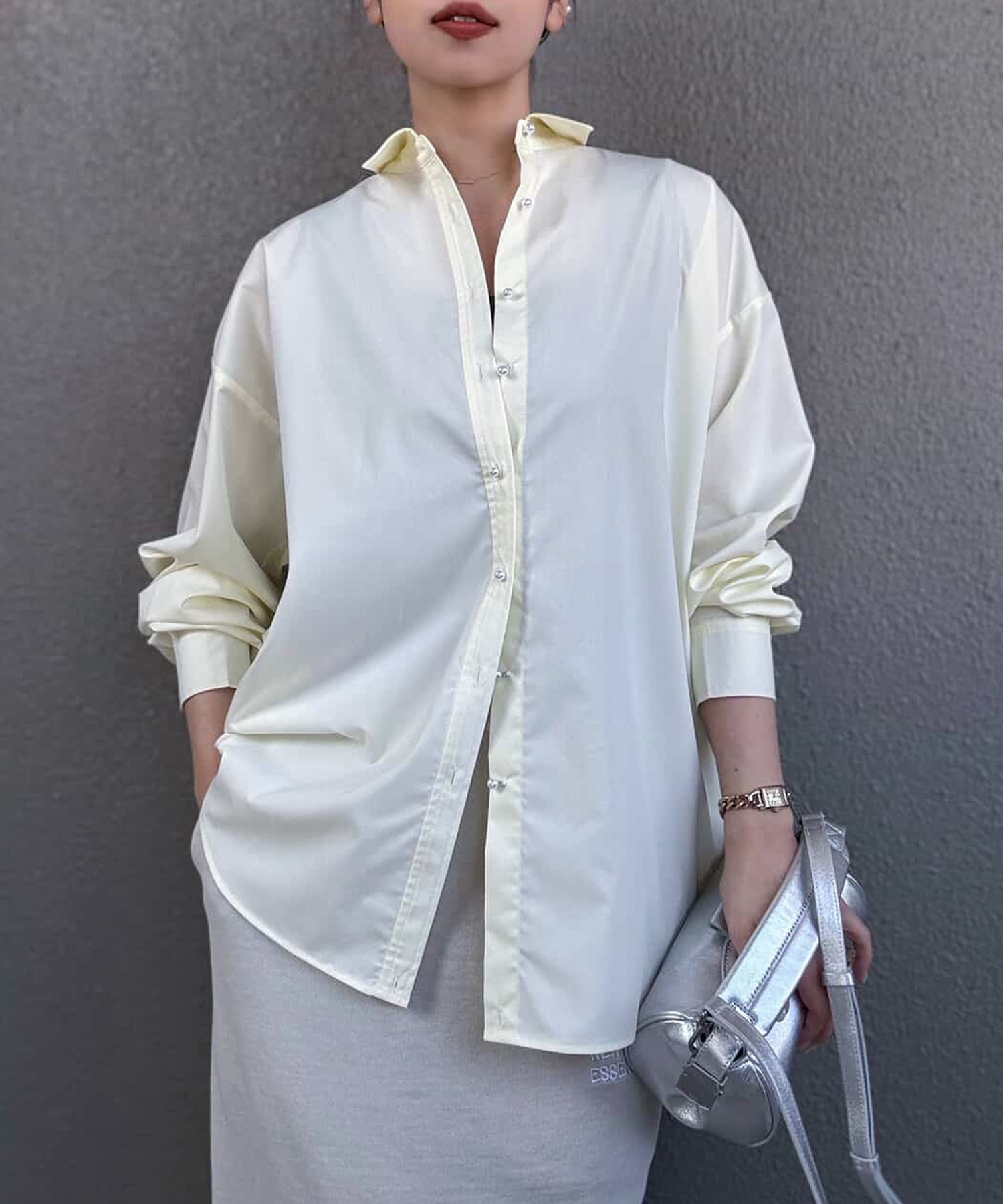 シルエット変更可！】パール釦オーバーサイズシャツ Emma Taylor