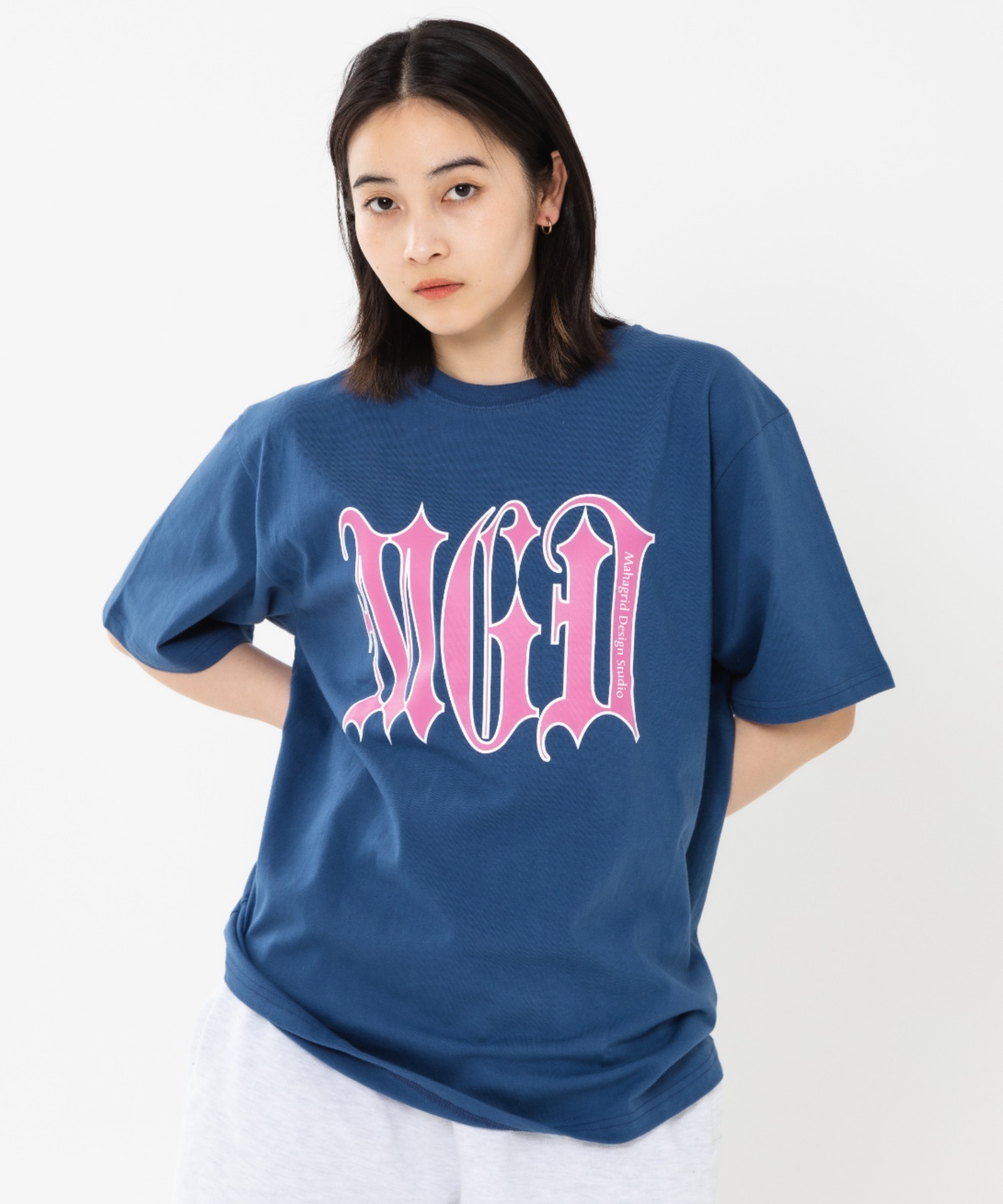 mahagrid/マハグリッド』GOTHIC MGD LOGO TEE/ゴシックロゴ 半袖