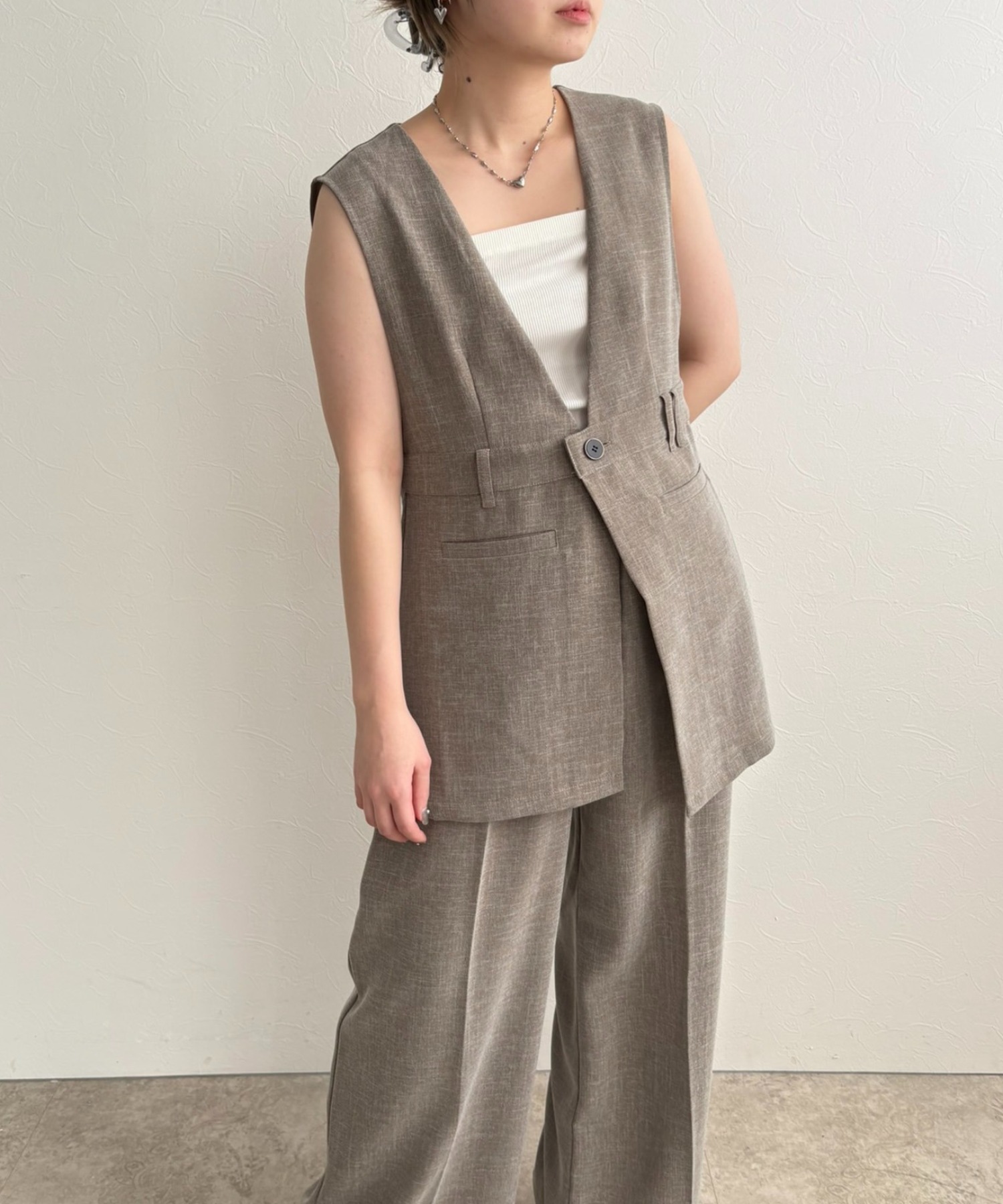 アシメデザインジレ LHELBIE│Eimee Law & LHELBIE 公式オンラインストア