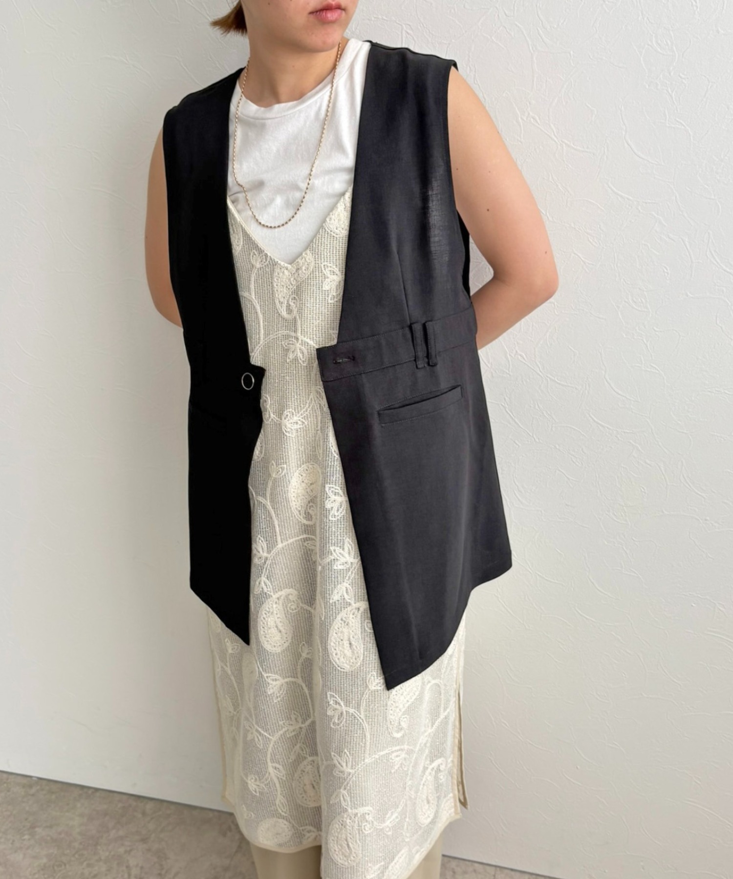 アシメデザインジレ LHELBIE│Eimee Law & LHELBIE 公式オンラインストア