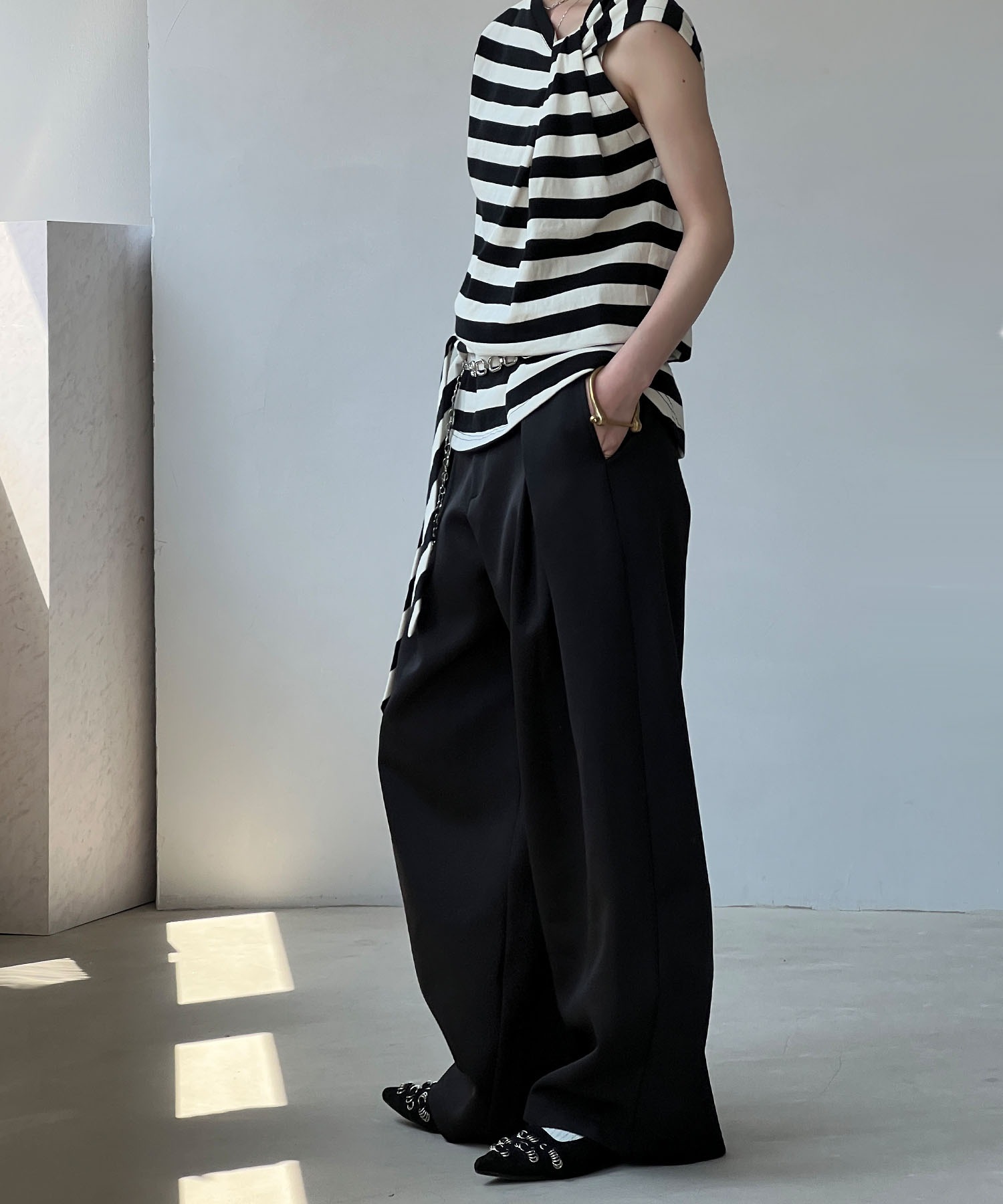 モールスキンクロスタックスラックス CS】Cross tuck drape slacks (black) | OUR BRAND,Chikashitsu