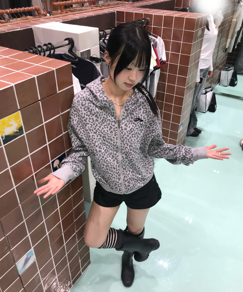 Airette Fudzip Up (Reopard Gray)