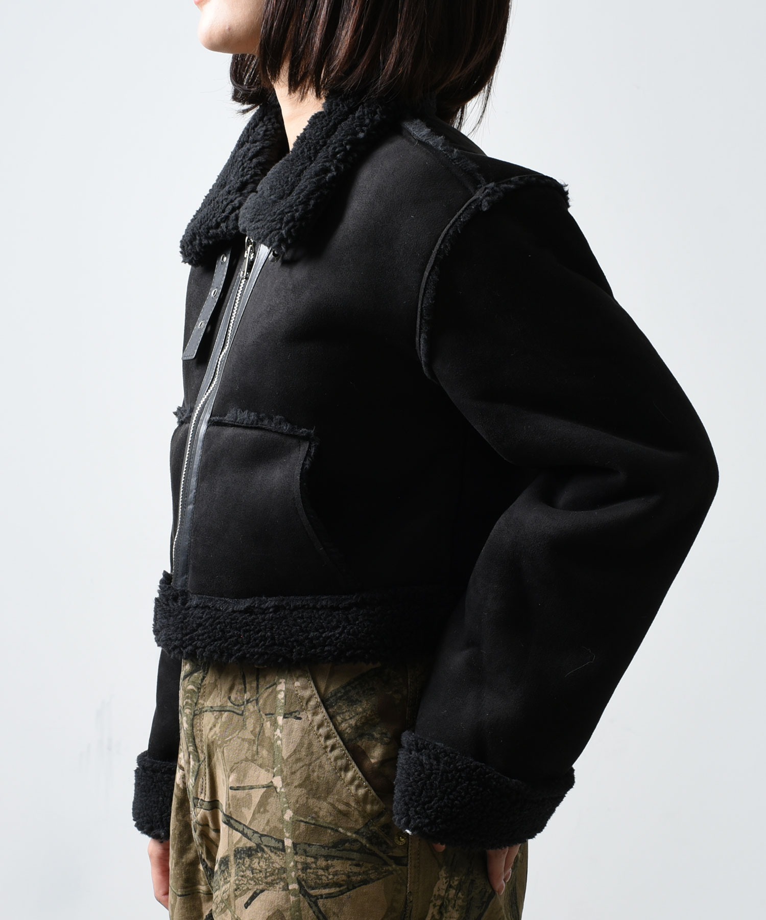 A'GEM/9 × .kom 『.kom/ドットケーオーエム』ショートムートン