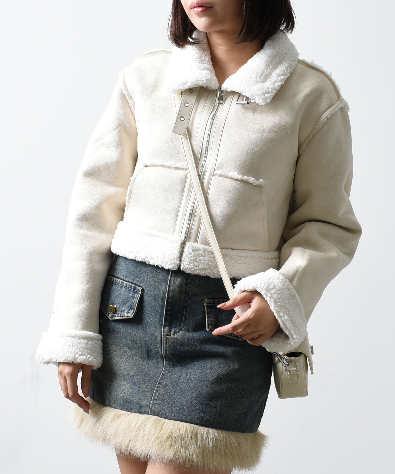 A'GEM/9 × .kom 『.kom/ドットケーオーエム』ショートムートン