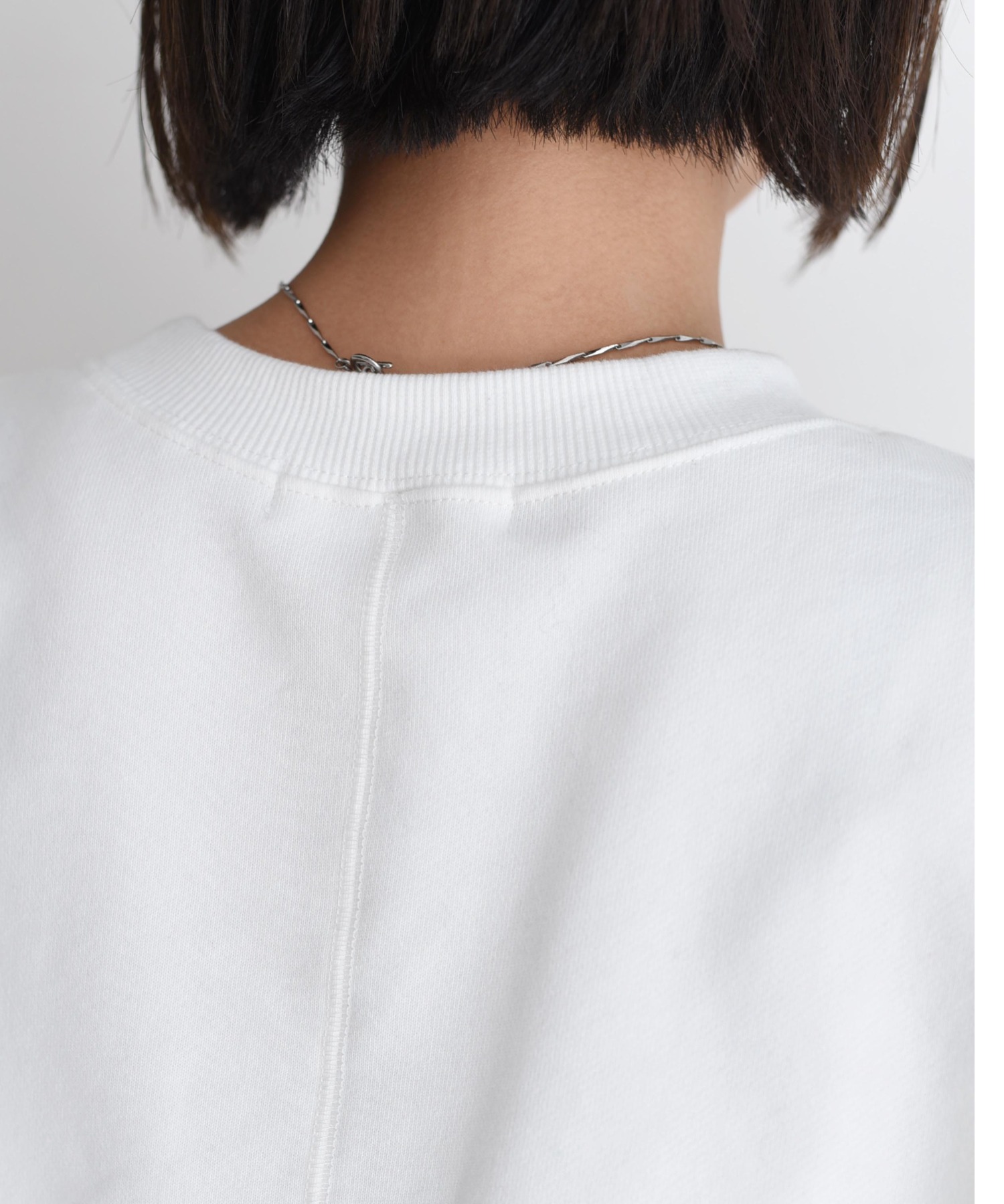 本物 テキストエンブロ裏毛プルオーバー Eimee Law エイミーロウ