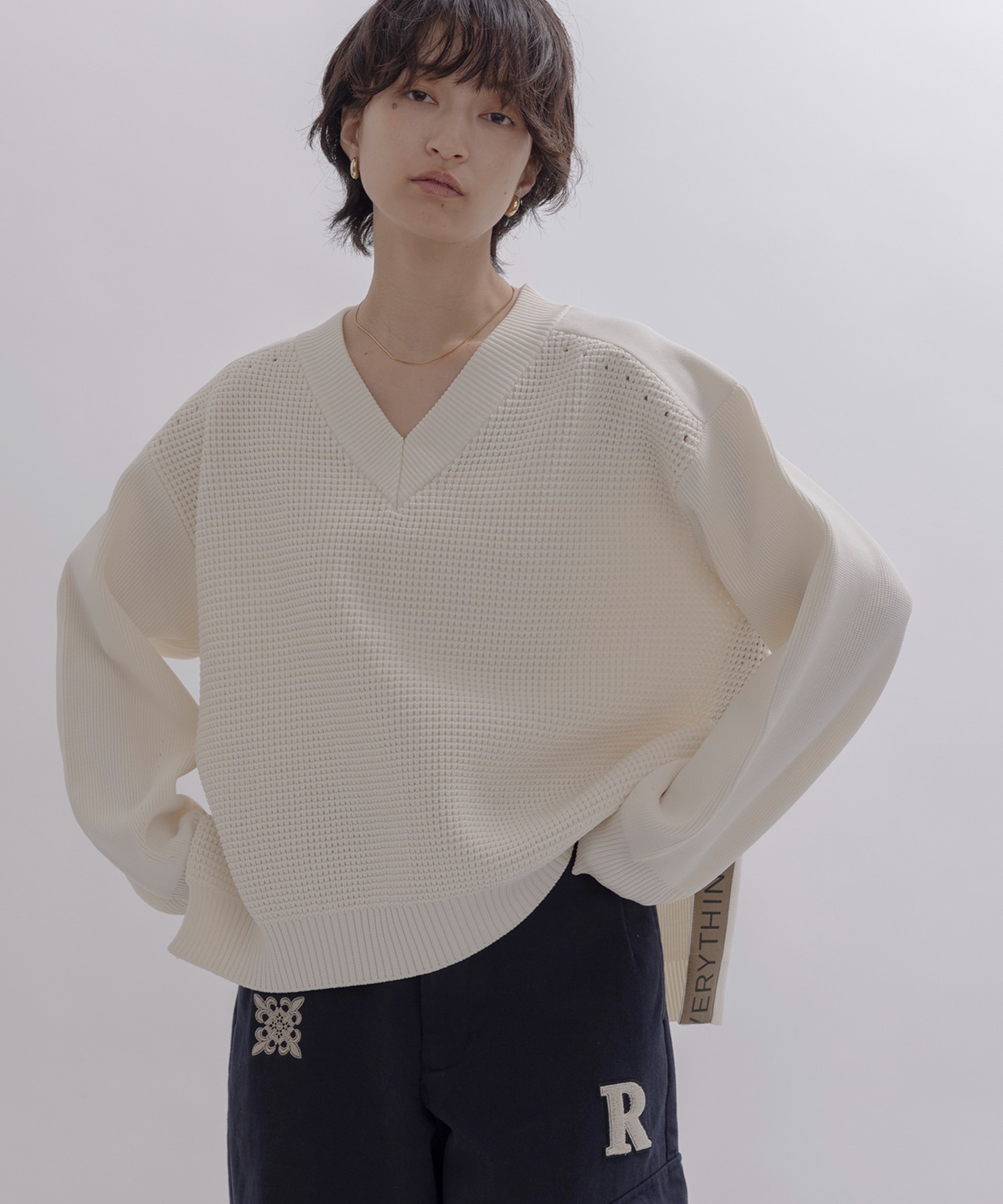 【新品未使用タグ付き】Eimee Law　ワッフル編みサイドロゴテープニット ワッフル編みサイドロゴテープニット Eimee Law│Eimee Law