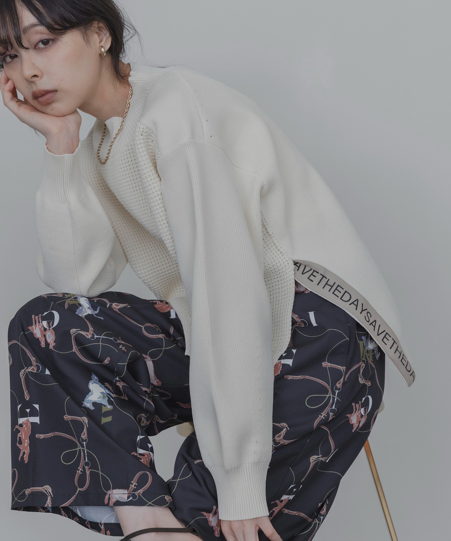 ワッフル編みサイドロゴテープニット Eimee Law│Eimee Law & LHELBIE