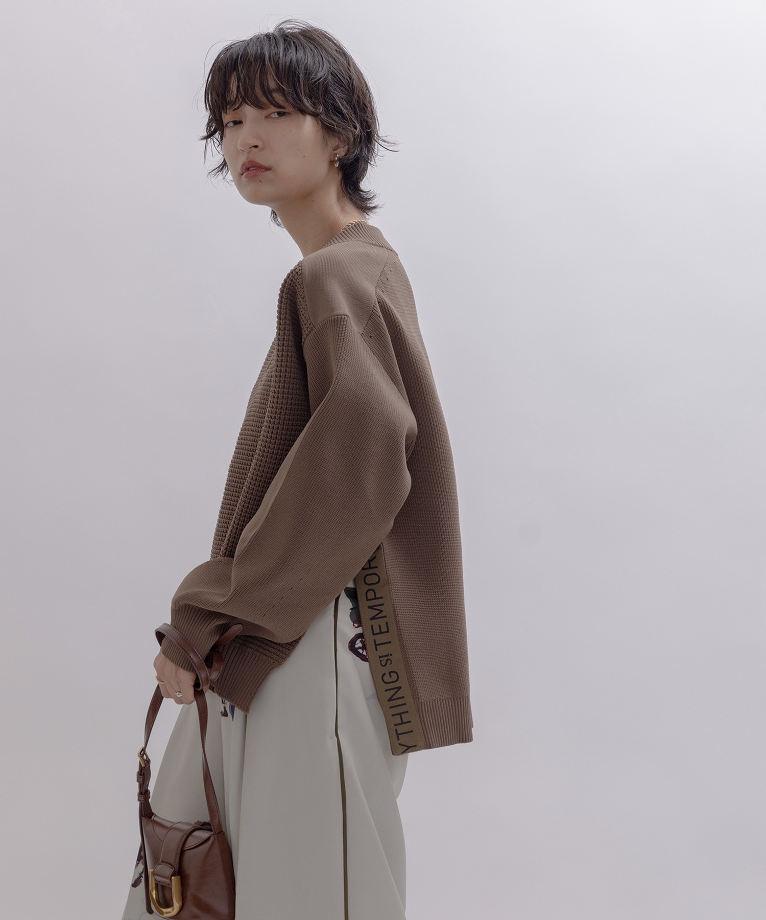 ワッフル編みサイドロゴテープニット Eimee Law│Eimee Law & LHELBIE