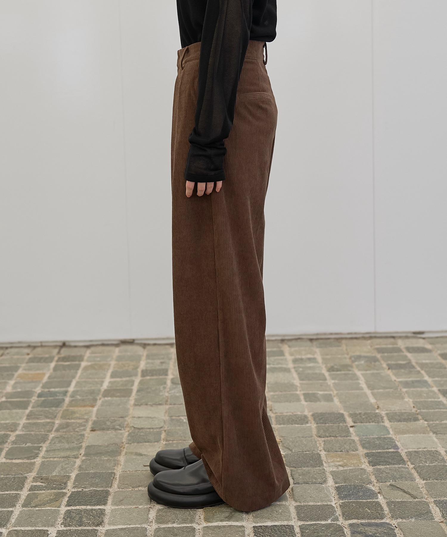 model：H166　着用サイズ：F
