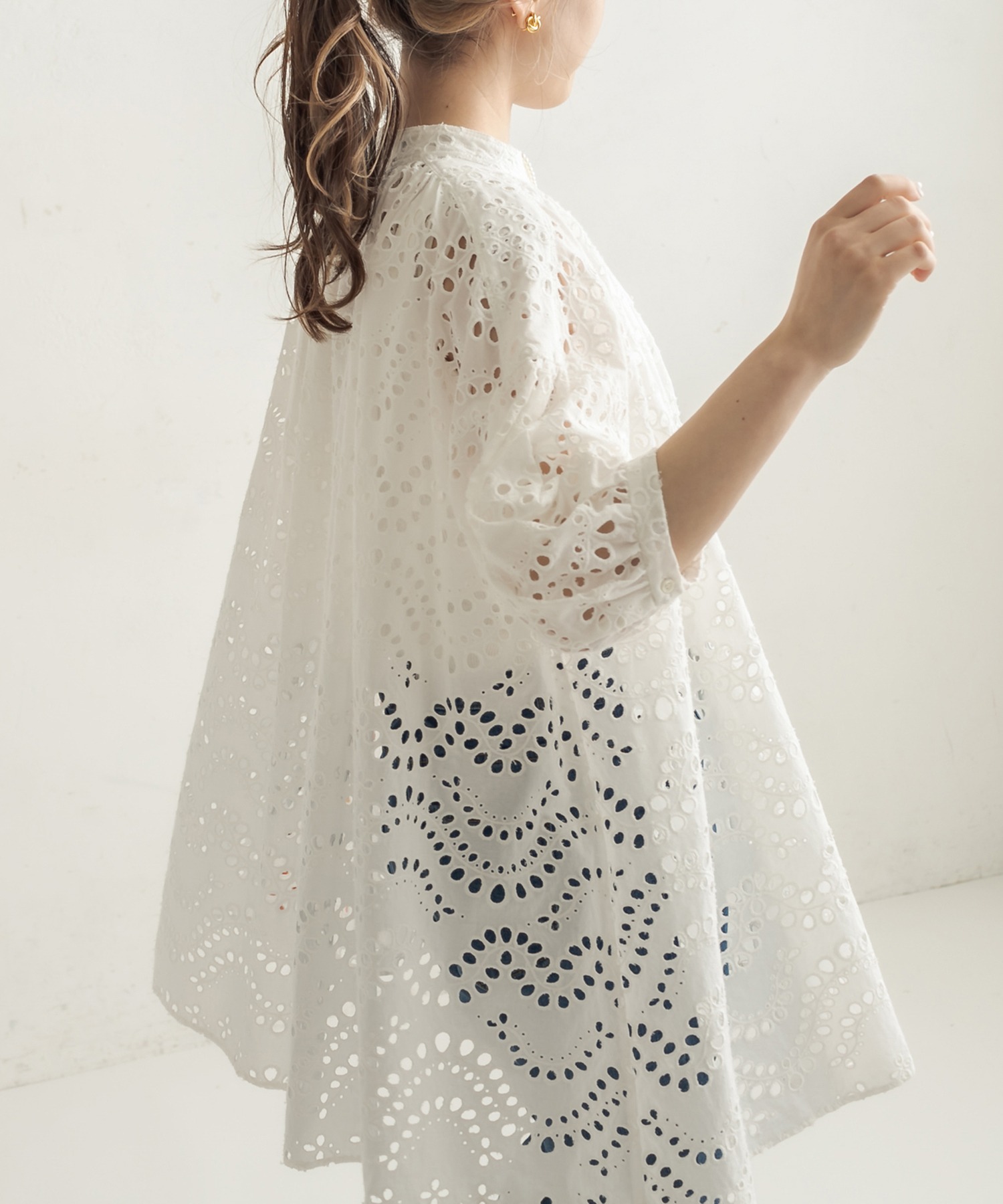 カットワークレースパフシャツ 特価キャンペーン