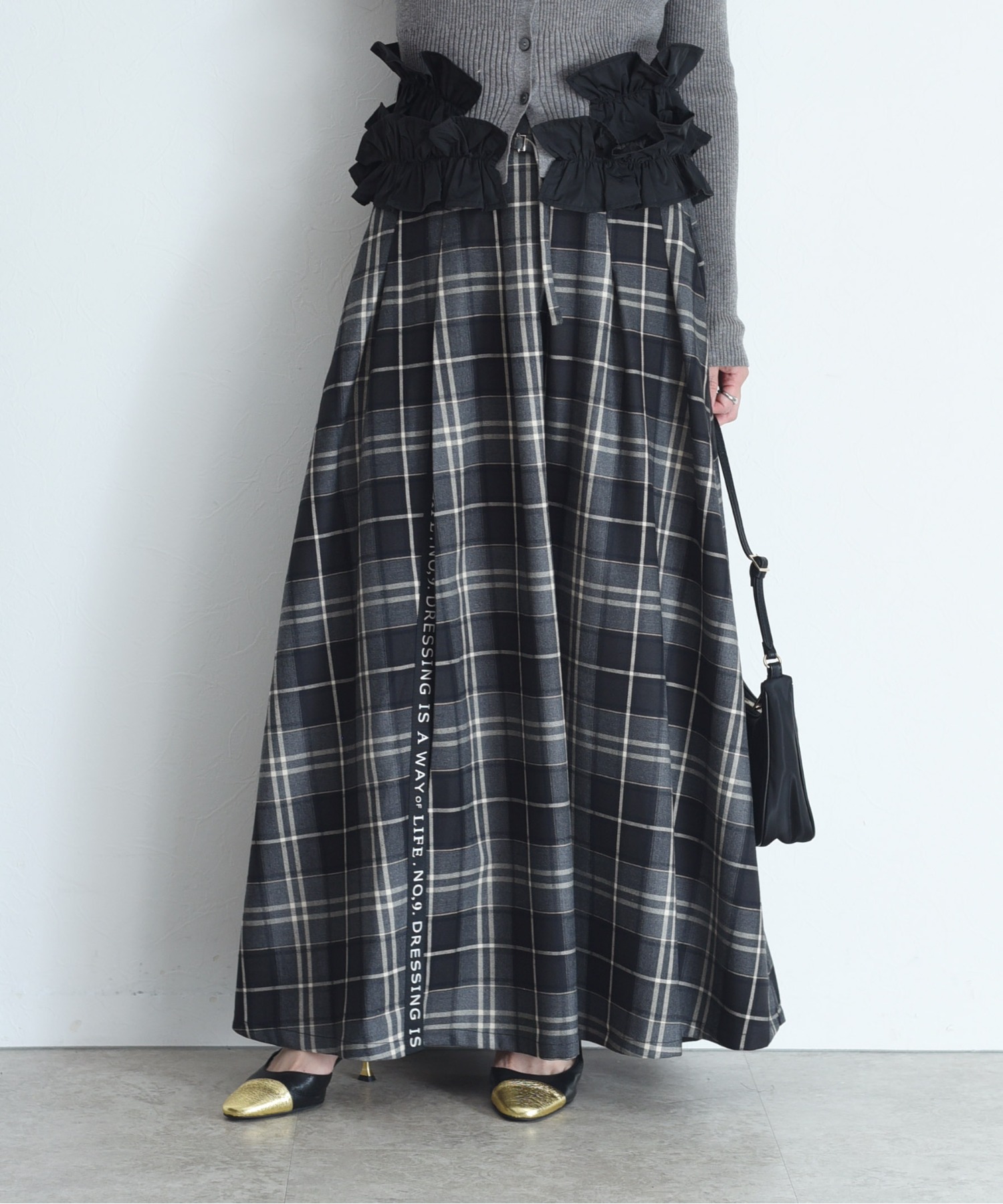 スリットロゴチェックタックプリーツスカート Eimee Law│Eimee Law スリットロゴチェックタックプリーツスカート Eimee Law│Eimee Law