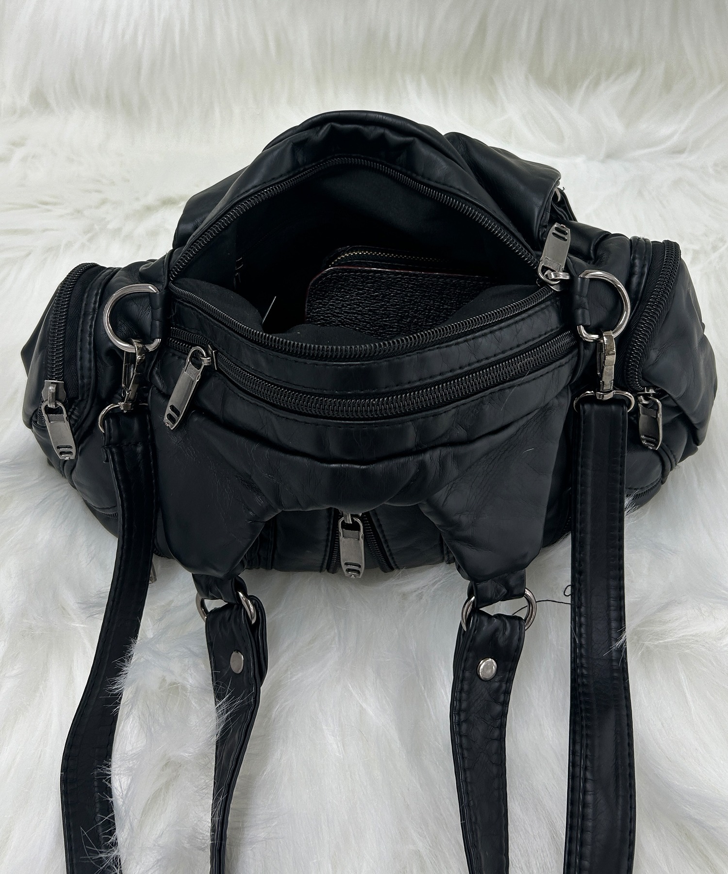 A'GEM/9 × .kom 『.kom/ドットケーオーエム』スタッズバッグ .KOM│A