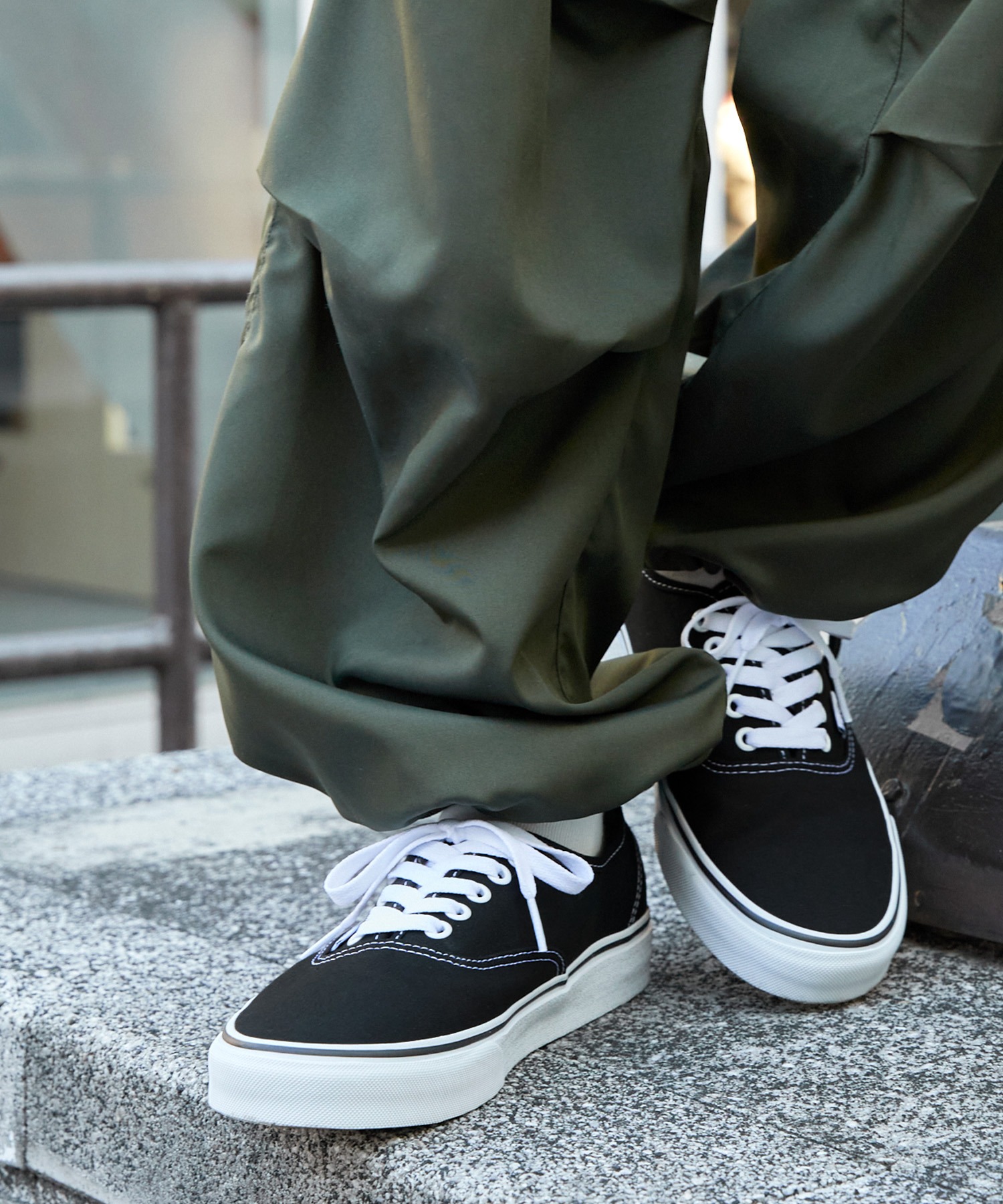 VANS/ヴァンズ USA AUTHENTIC オーセンティック スニーカー MONO-MART